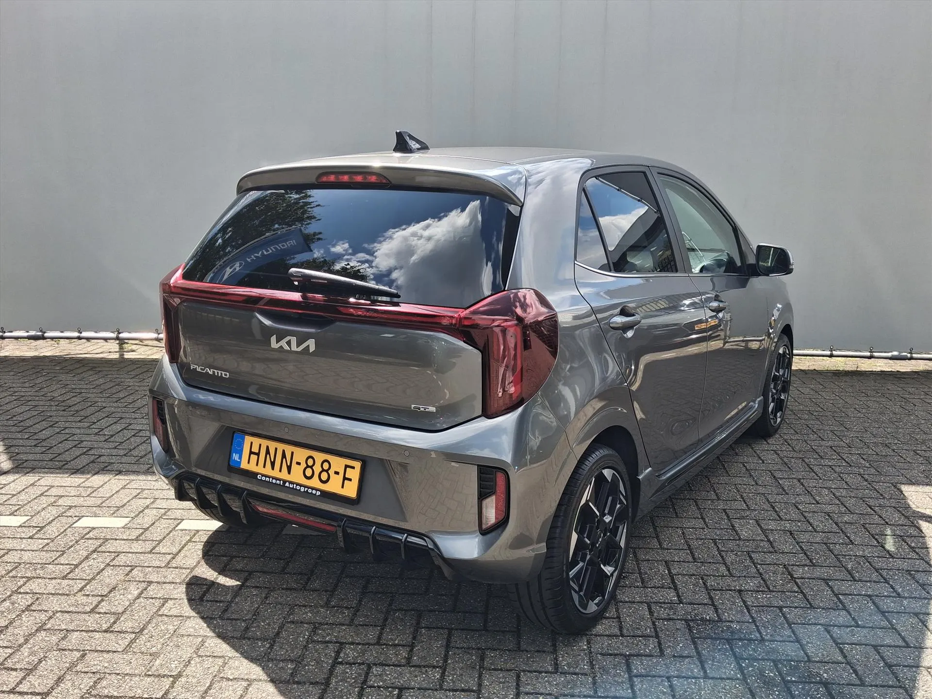 Kia Picanto met kenteken HNN-88-F – dashboard