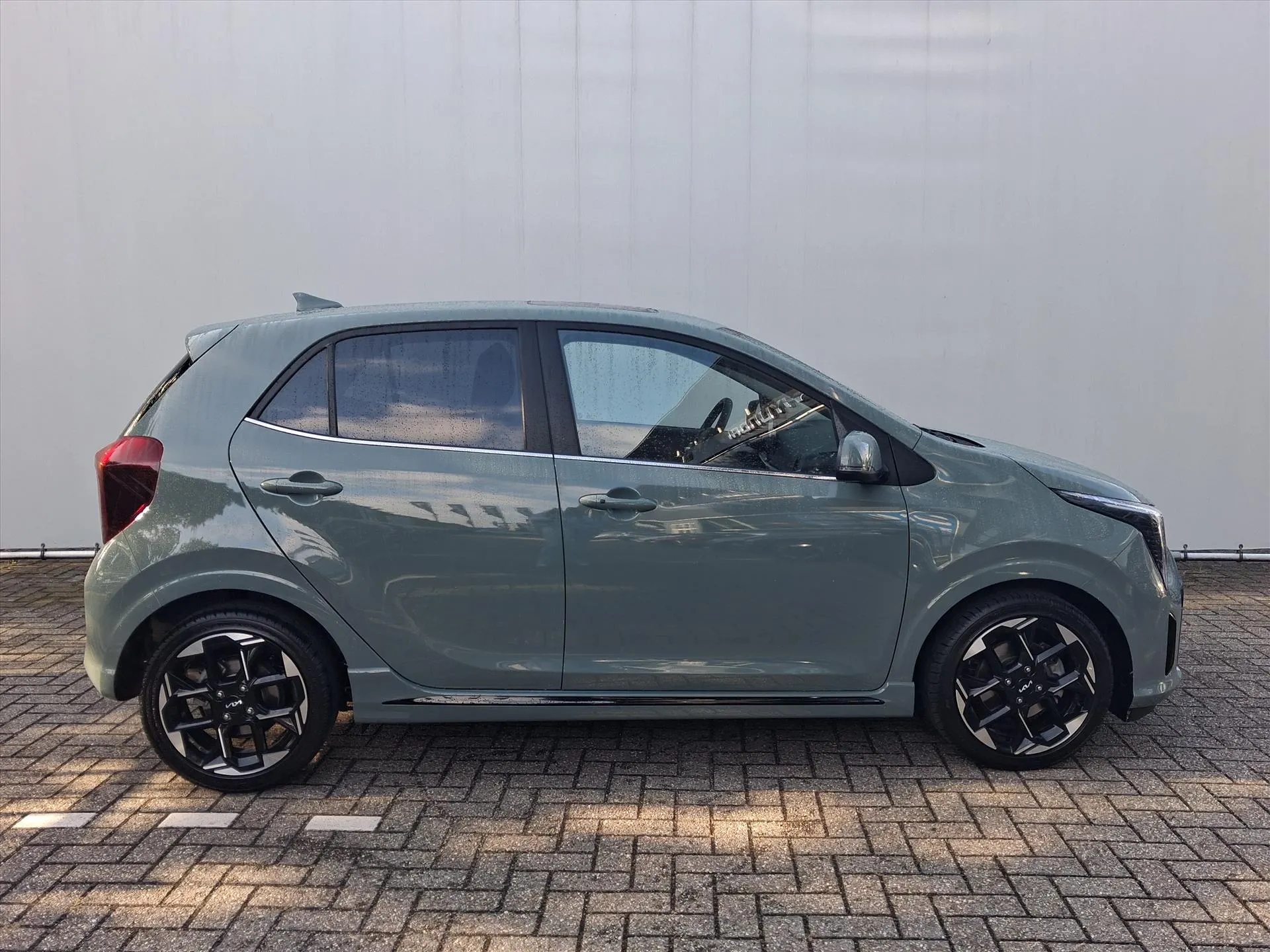 Kia Picanto met kenteken HRZ-02-J – detailfoto