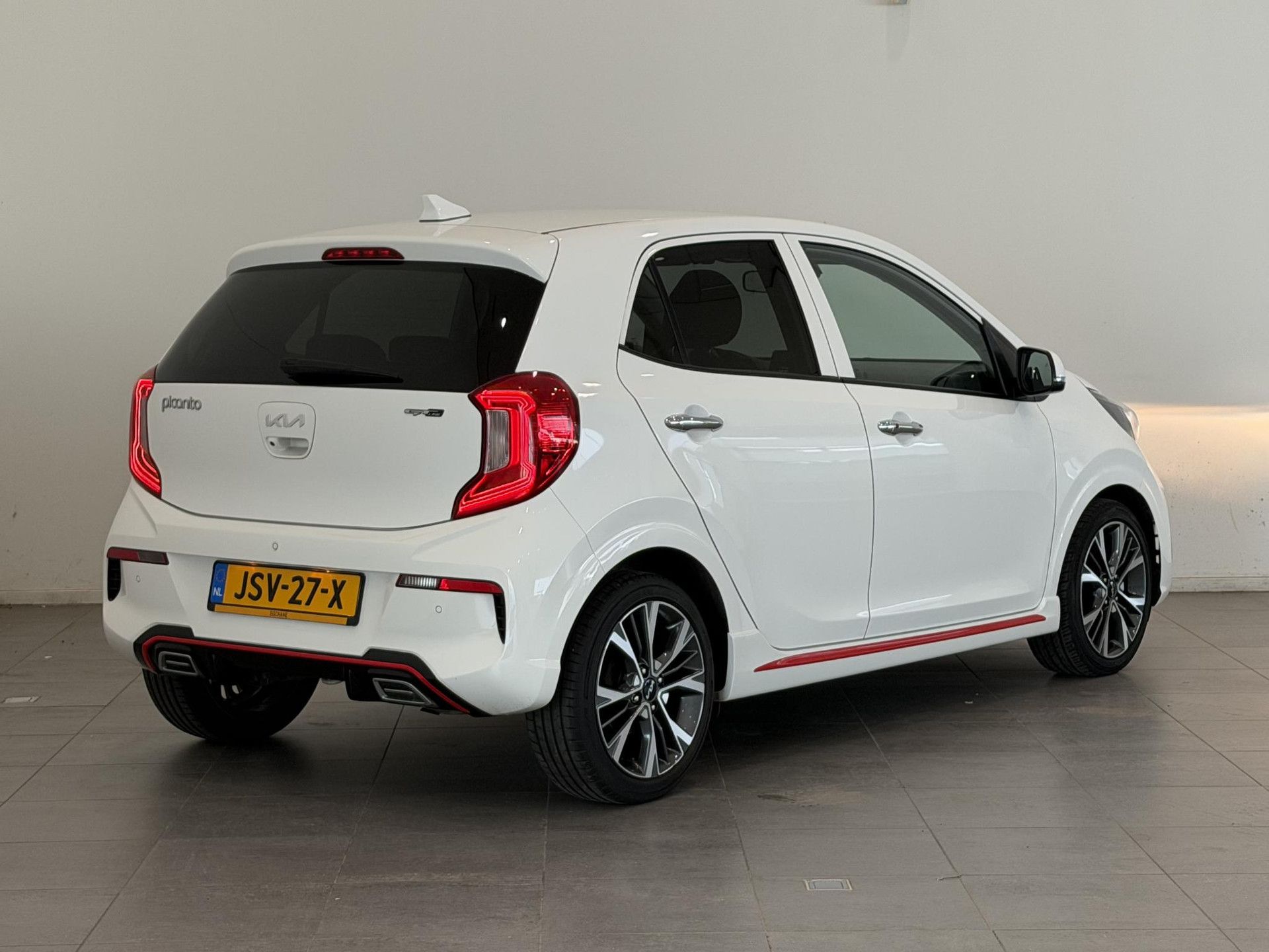 Kia Picanto met kenteken JSV-27-X – achteraanzicht
