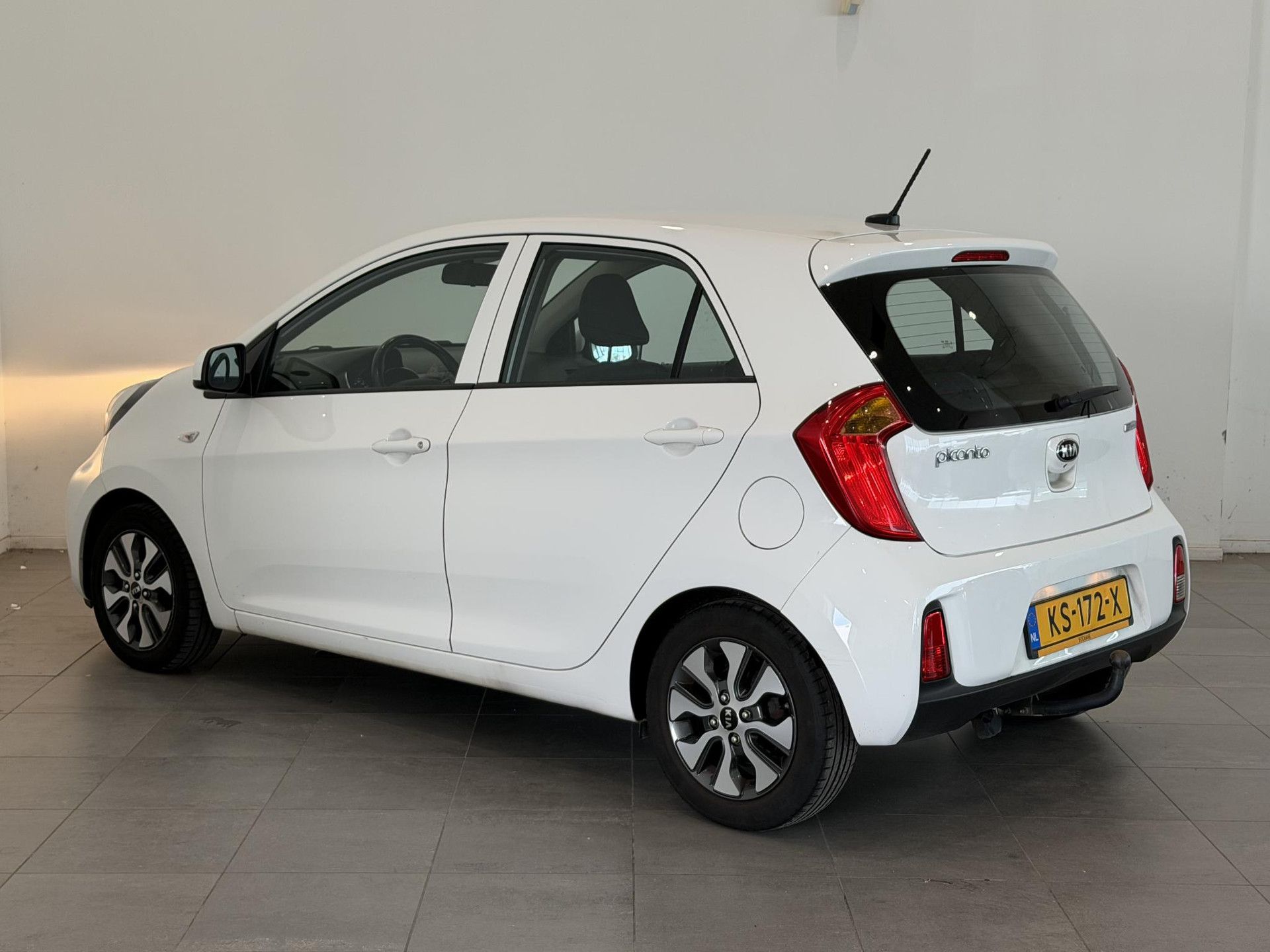 Kia Picanto met kenteken KS-172-X – detailfoto
