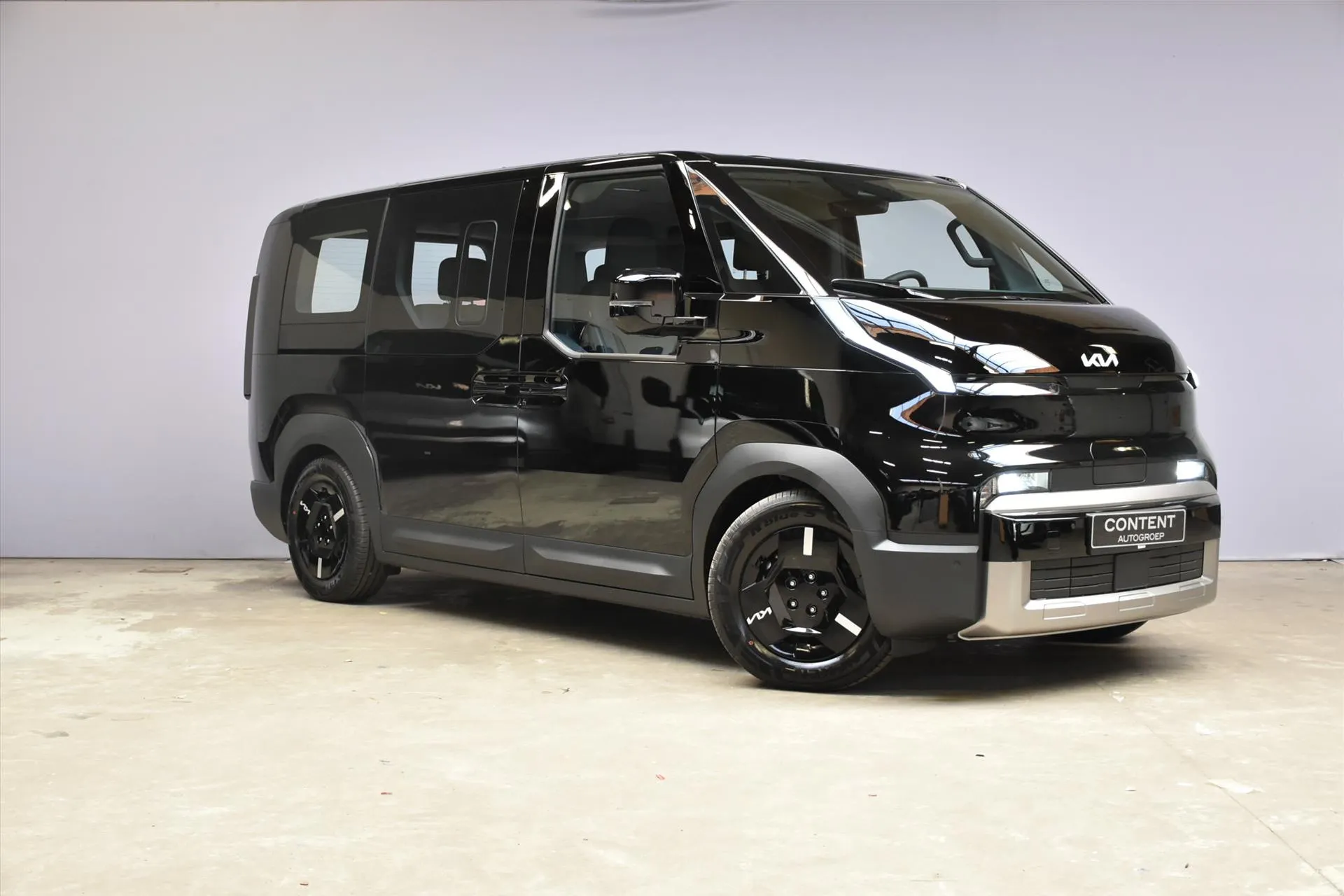 Kia PV5 met kenteken 76209 – detailfoto