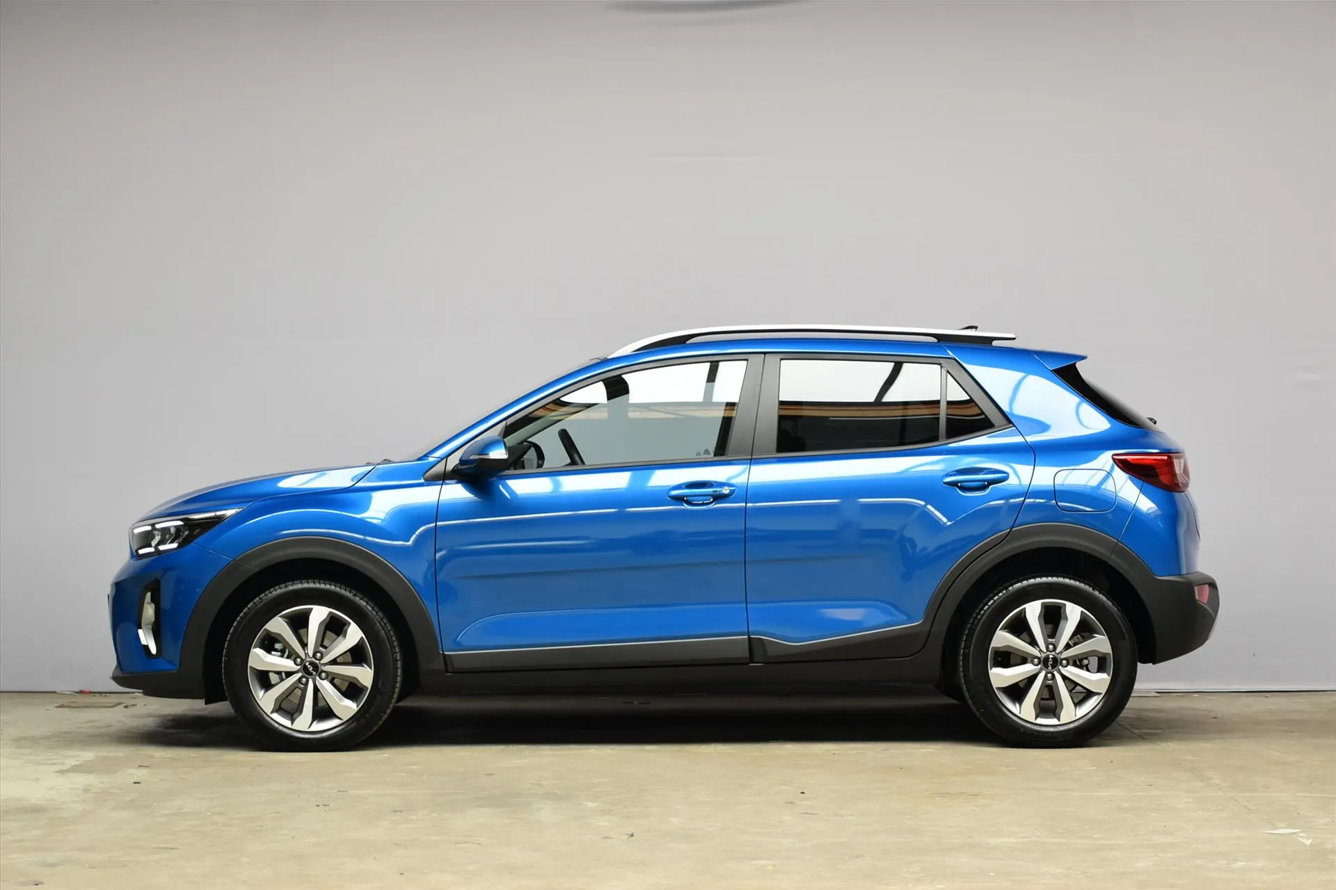 Kia Stonic met kenteken GZN-03-G – achteraanzicht