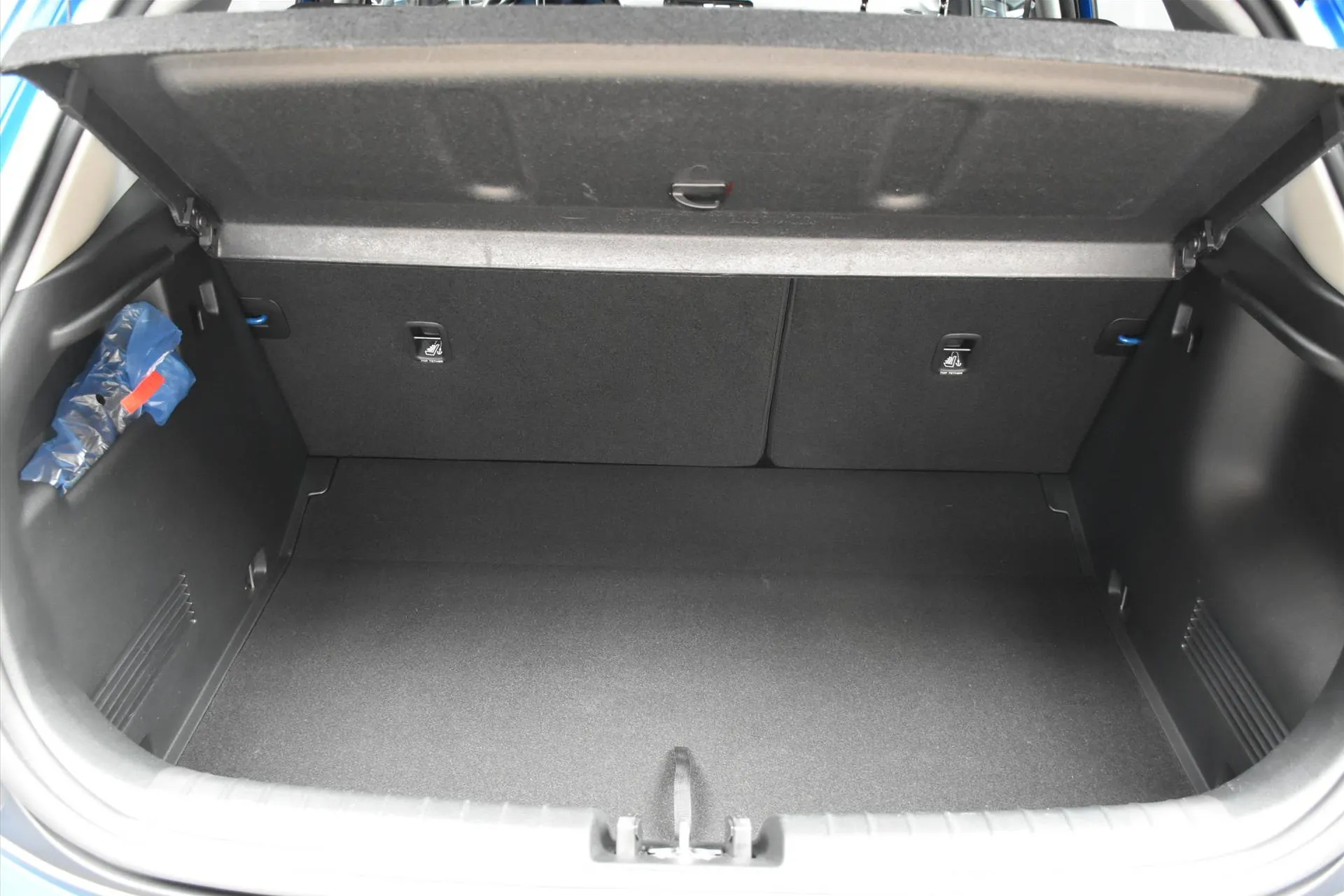 Kia Stonic met kenteken GZN-03-G – detailfoto