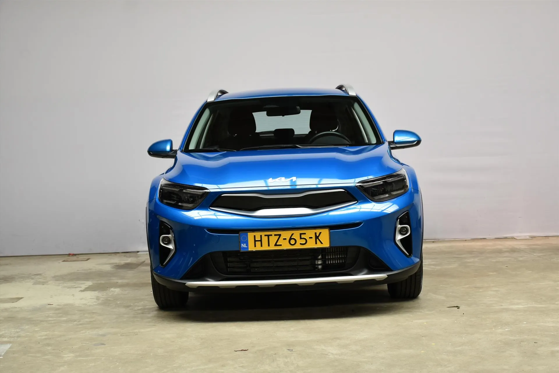 Kia Stonic met kenteken HTZ-65-K – achteraanzicht