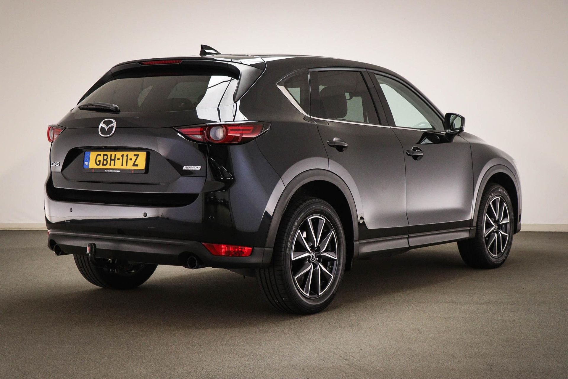 Mazda CX-5 met kenteken GBH-11-Z – achteraanzicht
