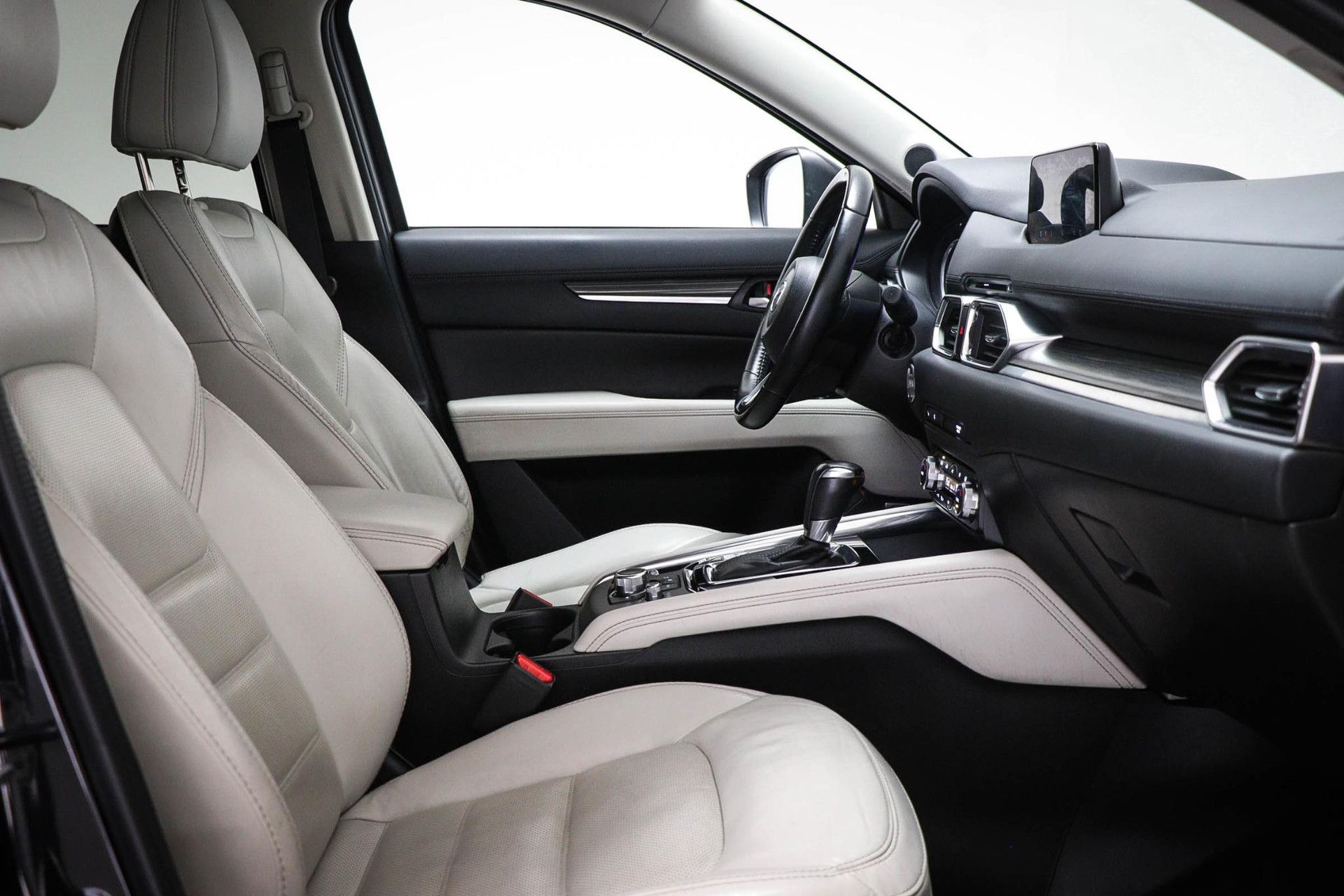 Mazda CX-5 met kenteken GBH-11-Z – dashboard