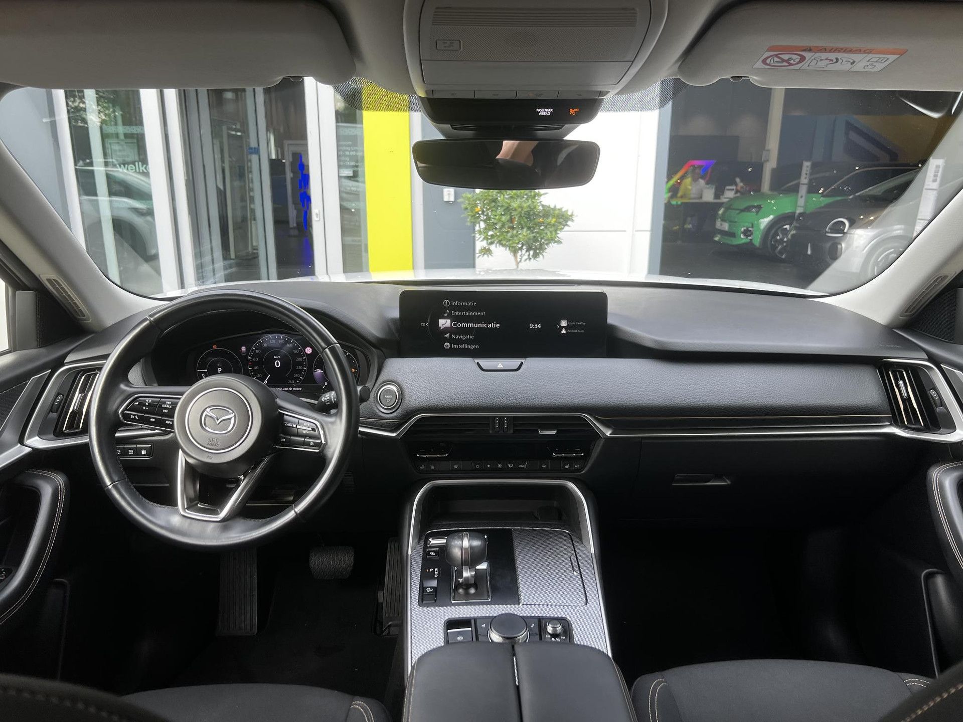 Mazda CX-60 met kenteken KLP-08-Z – interieur