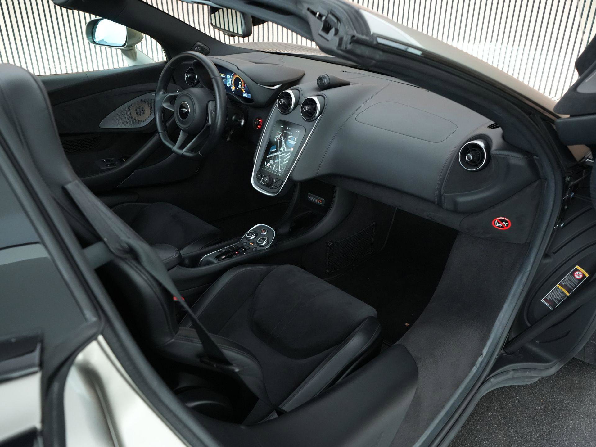 McLaren 600LT – interieur