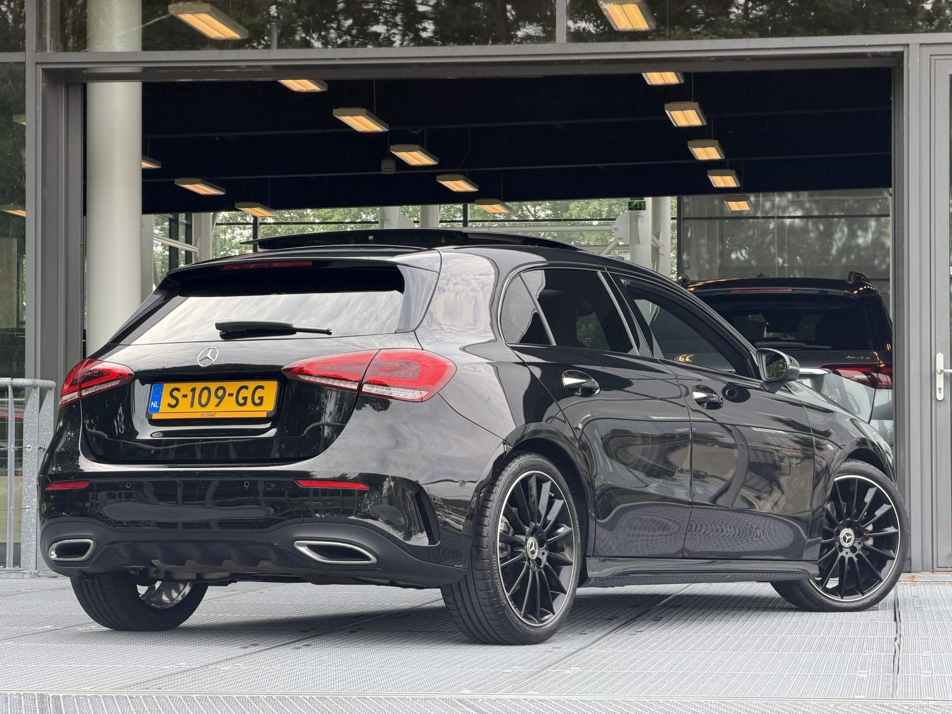Mercedes-Benz A-Klasse met kenteken S-109-GG – achteraanzicht