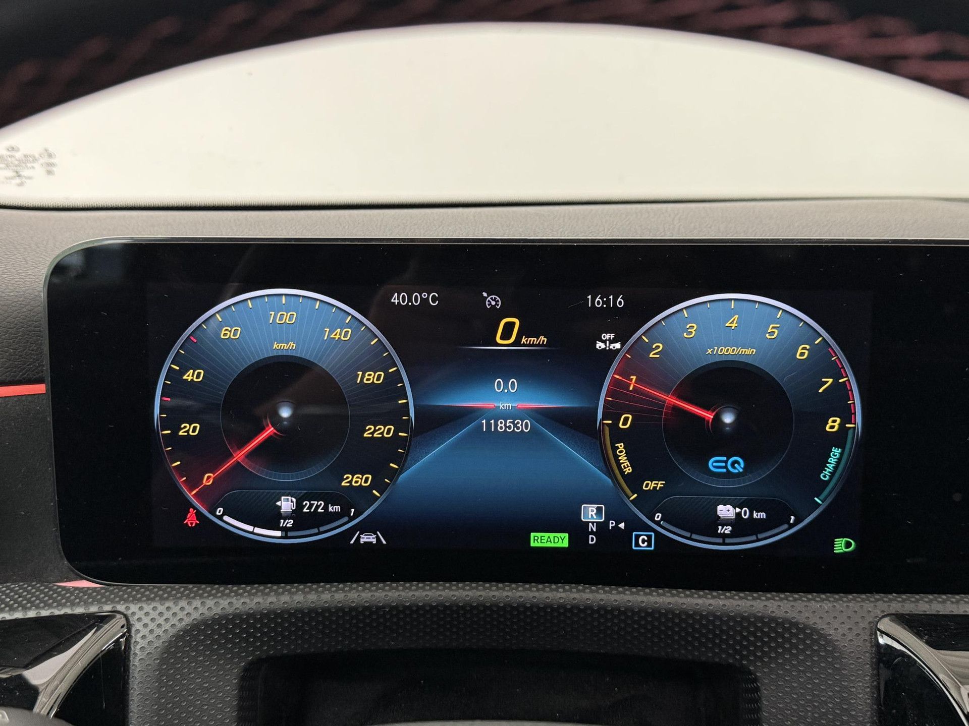 Mercedes-Benz A-Klasse met kenteken S-685-BV – dashboard