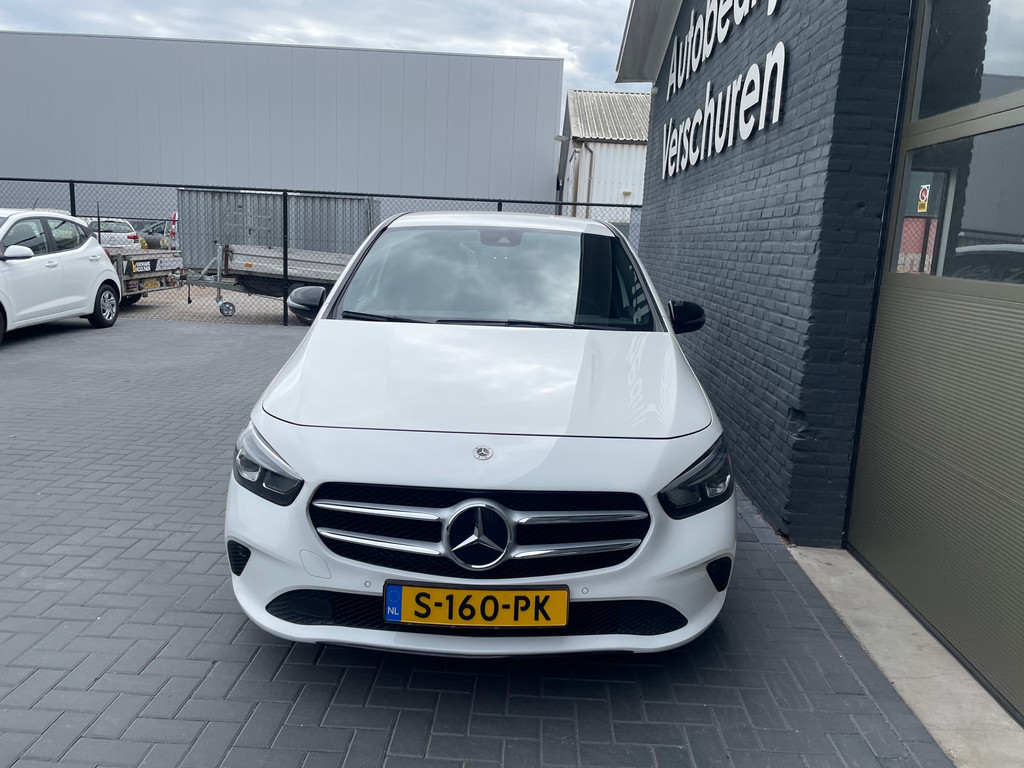 Mercedes-Benz B-Klasse met kenteken S-160-PK – interieur