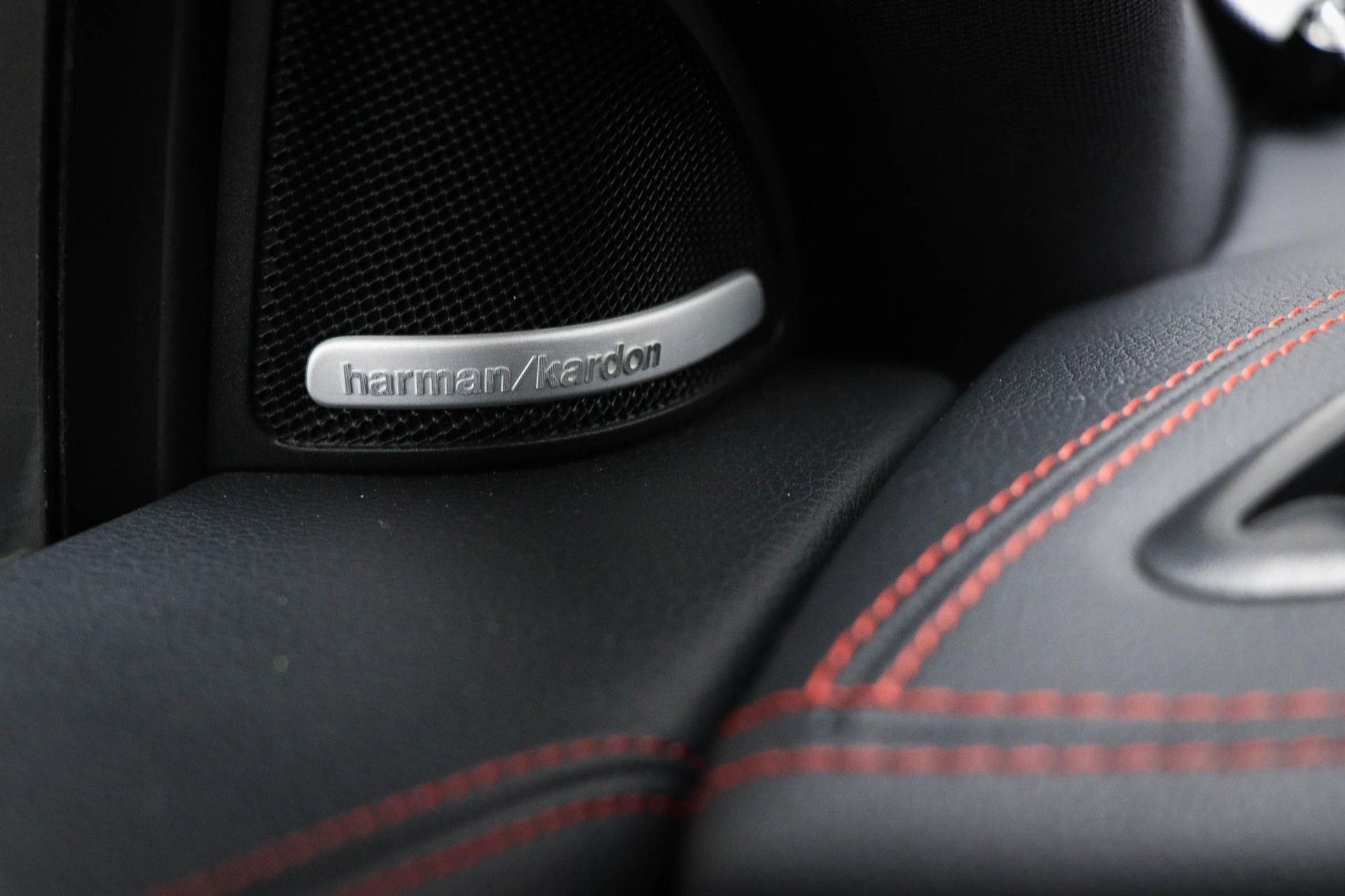 Mercedes-Benz CLA met kenteken H-941-FZ – dashboard