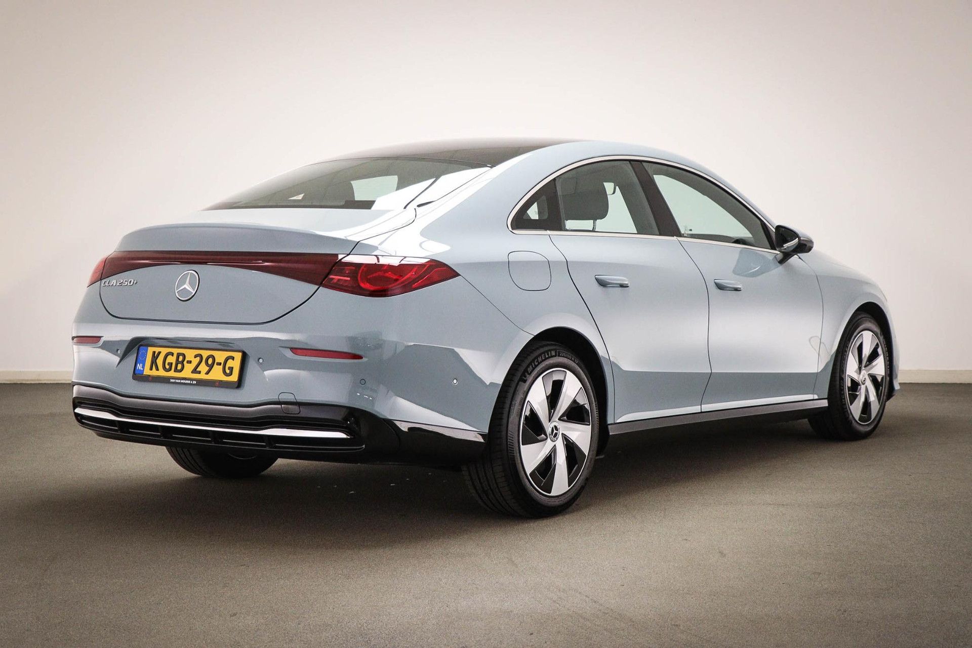 Mercedes-Benz CLA met kenteken KGB-29-G – interieur