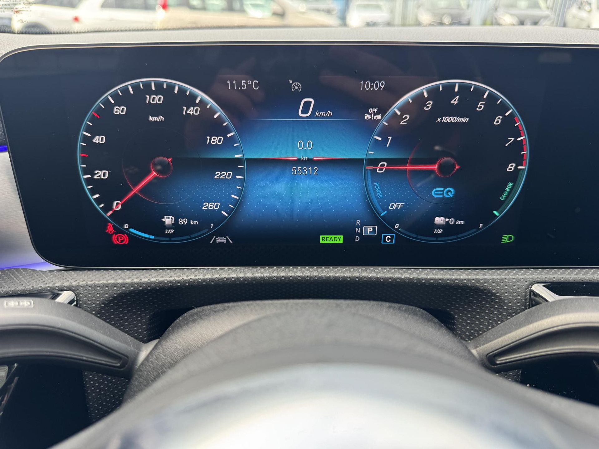 Mercedes-Benz CLA met kenteken KGL-24-H – dashboard