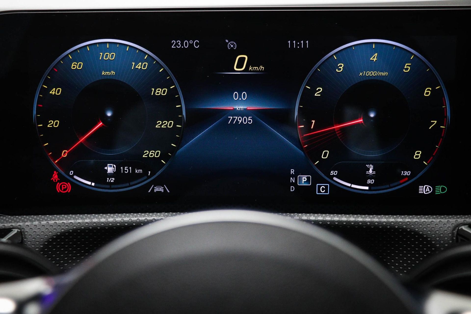 Mercedes-Benz CLA met kenteken L-943-DJ – dashboard