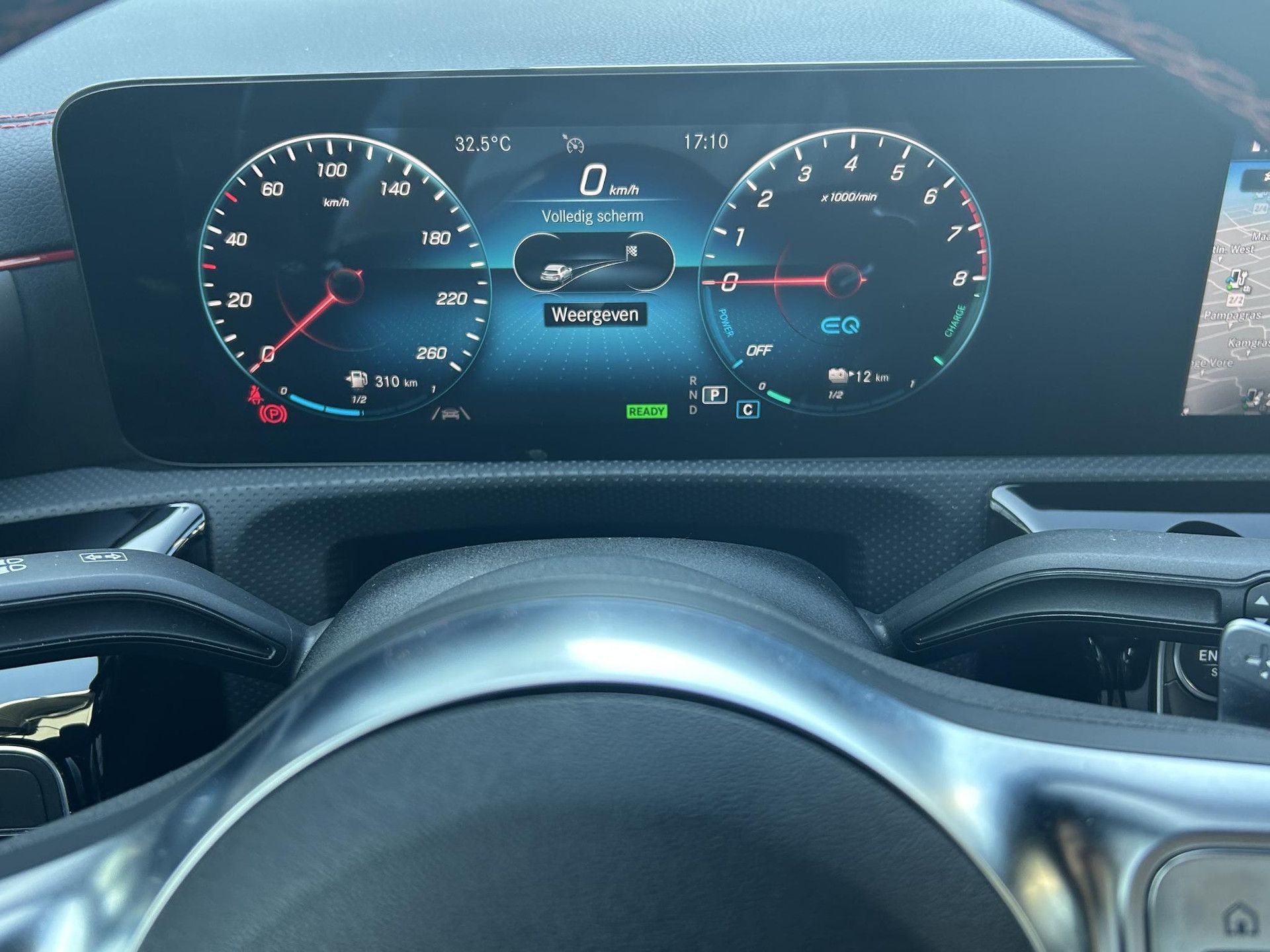 Mercedes-Benz CLA met kenteken N-352-TL – dashboard