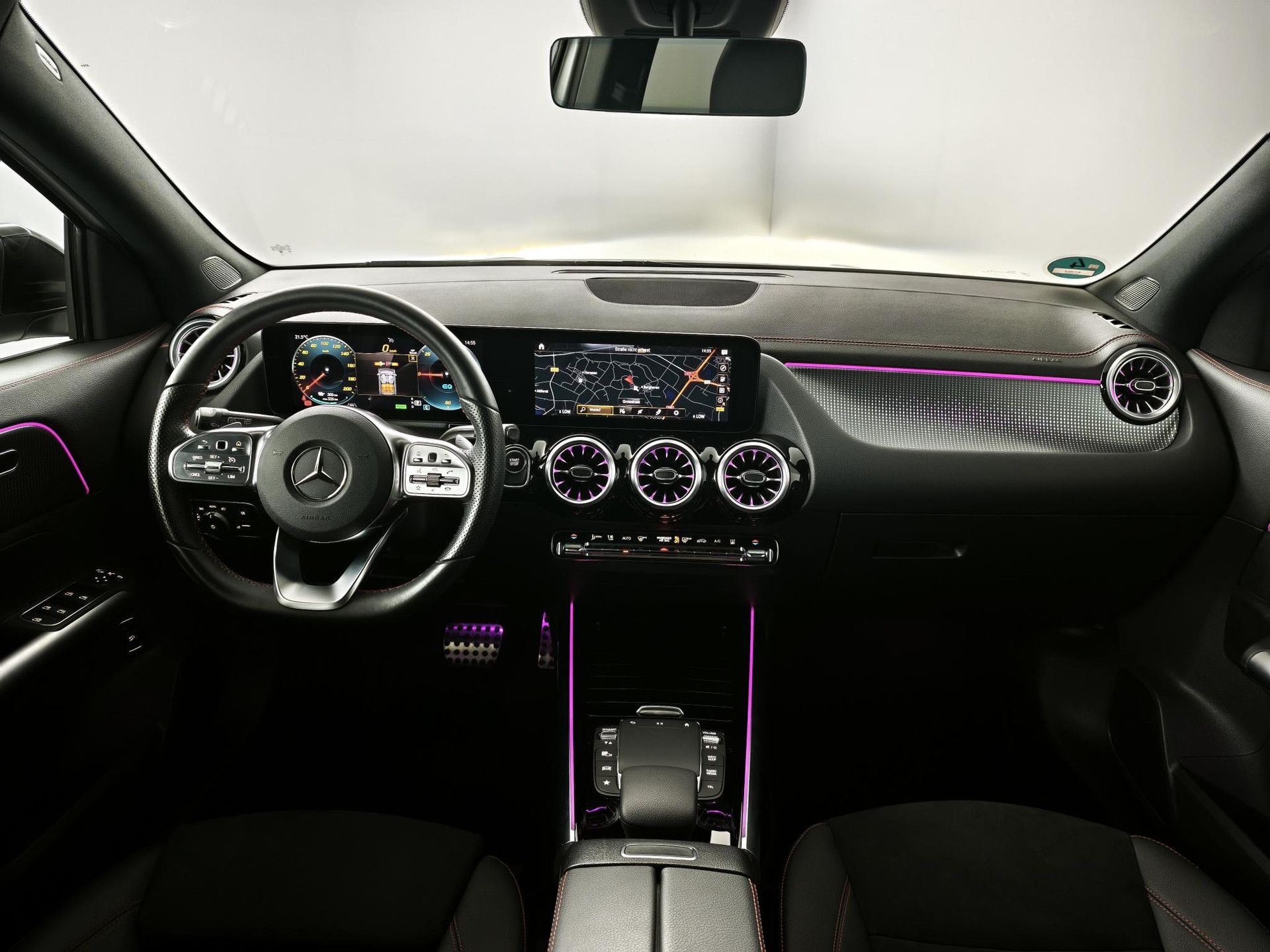 Mercedes-Benz EQA met kenteken KRZ-45-K – interieur