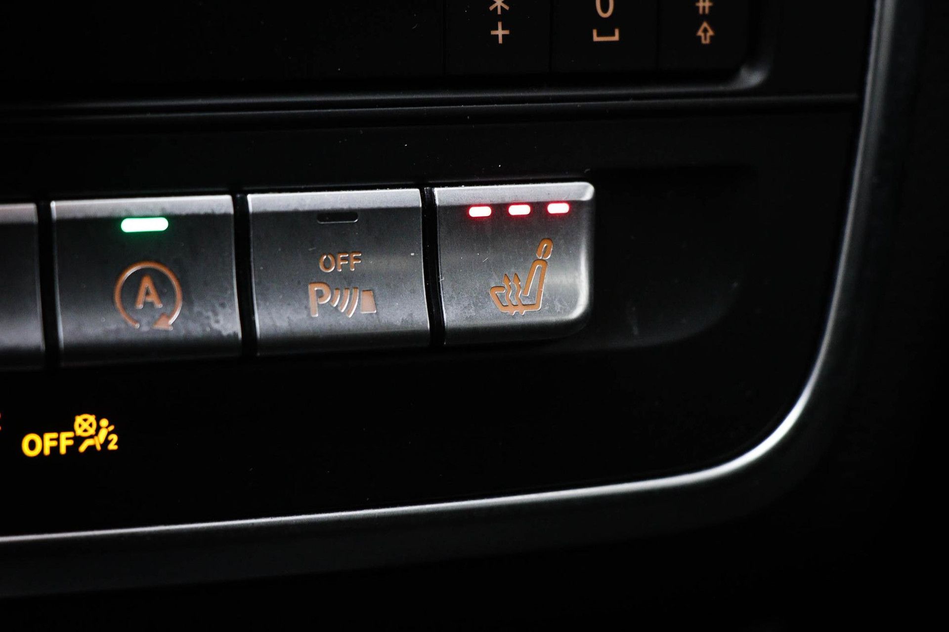 Mercedes-Benz GLA met kenteken PV-216-Z – detailfoto
