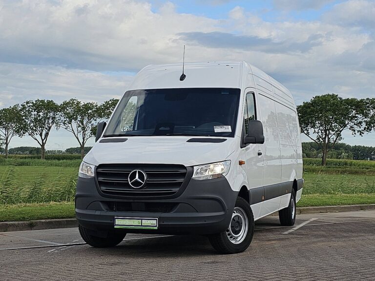 Mercedes-Benz Sprinter financial lease