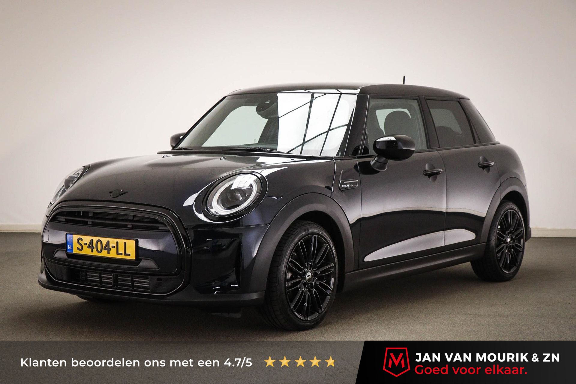 MINI 5-Deurs met kenteken S-404-LL – vooraanzicht