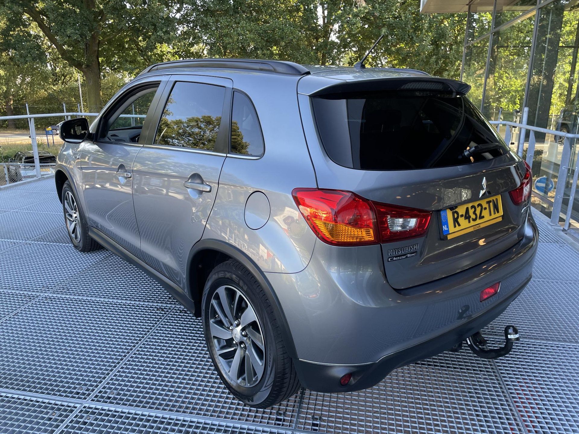 Mitsubishi ASX met kenteken R-432-TN – detailfoto