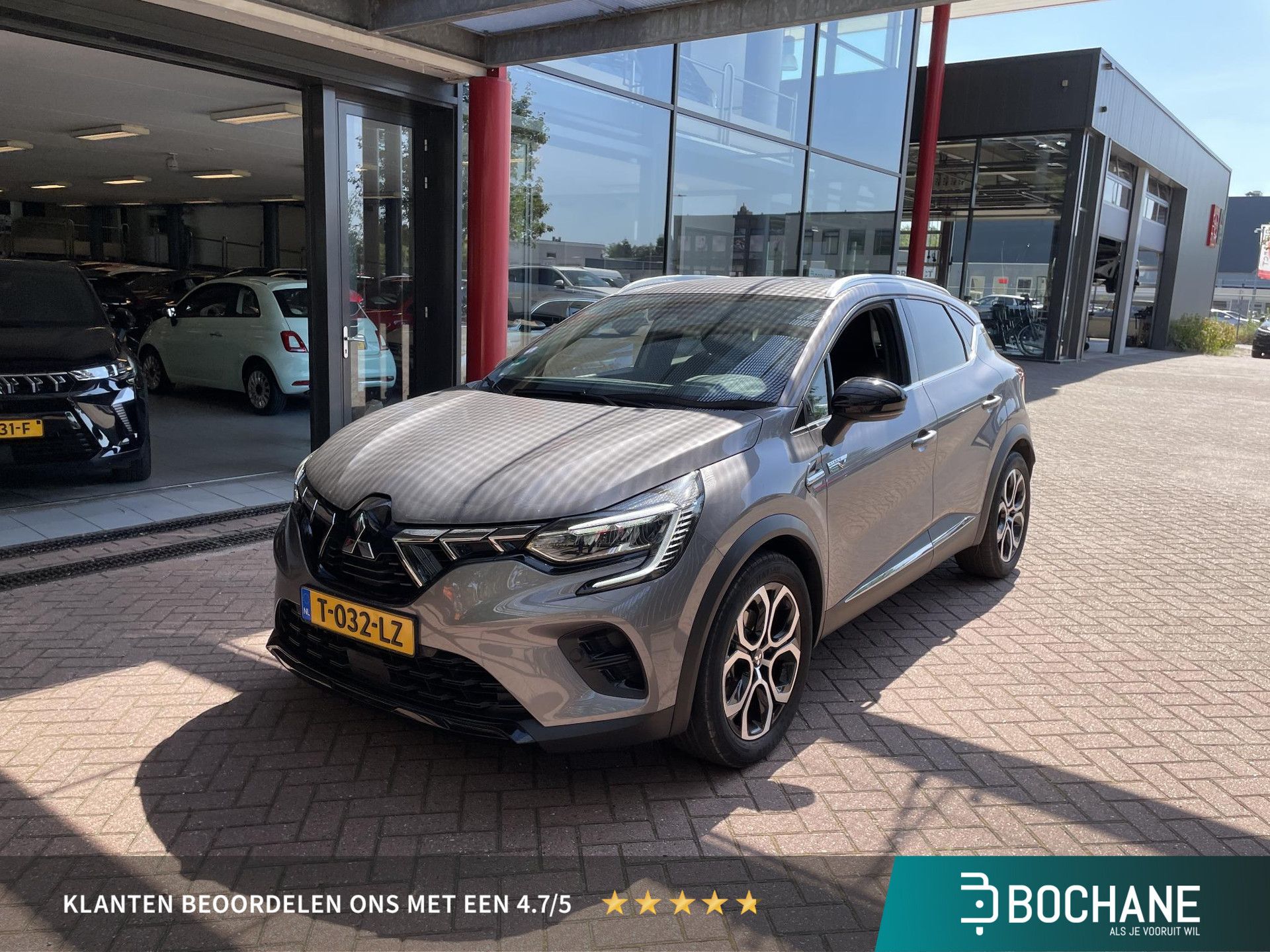 Mitsubishi ASX met kenteken T-032-LZ – vooraanzicht