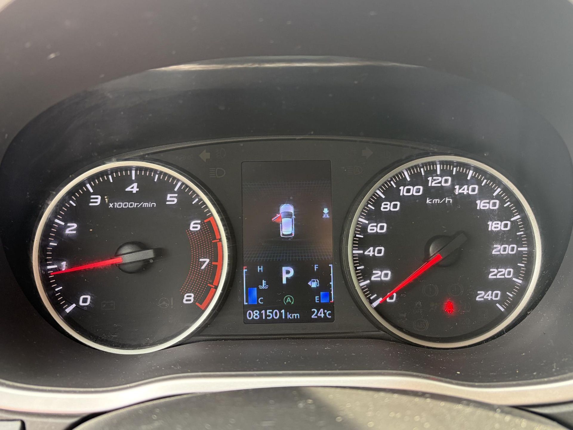 Mitsubishi EclipseCross met kenteken HHZ-81-Z – detailfoto