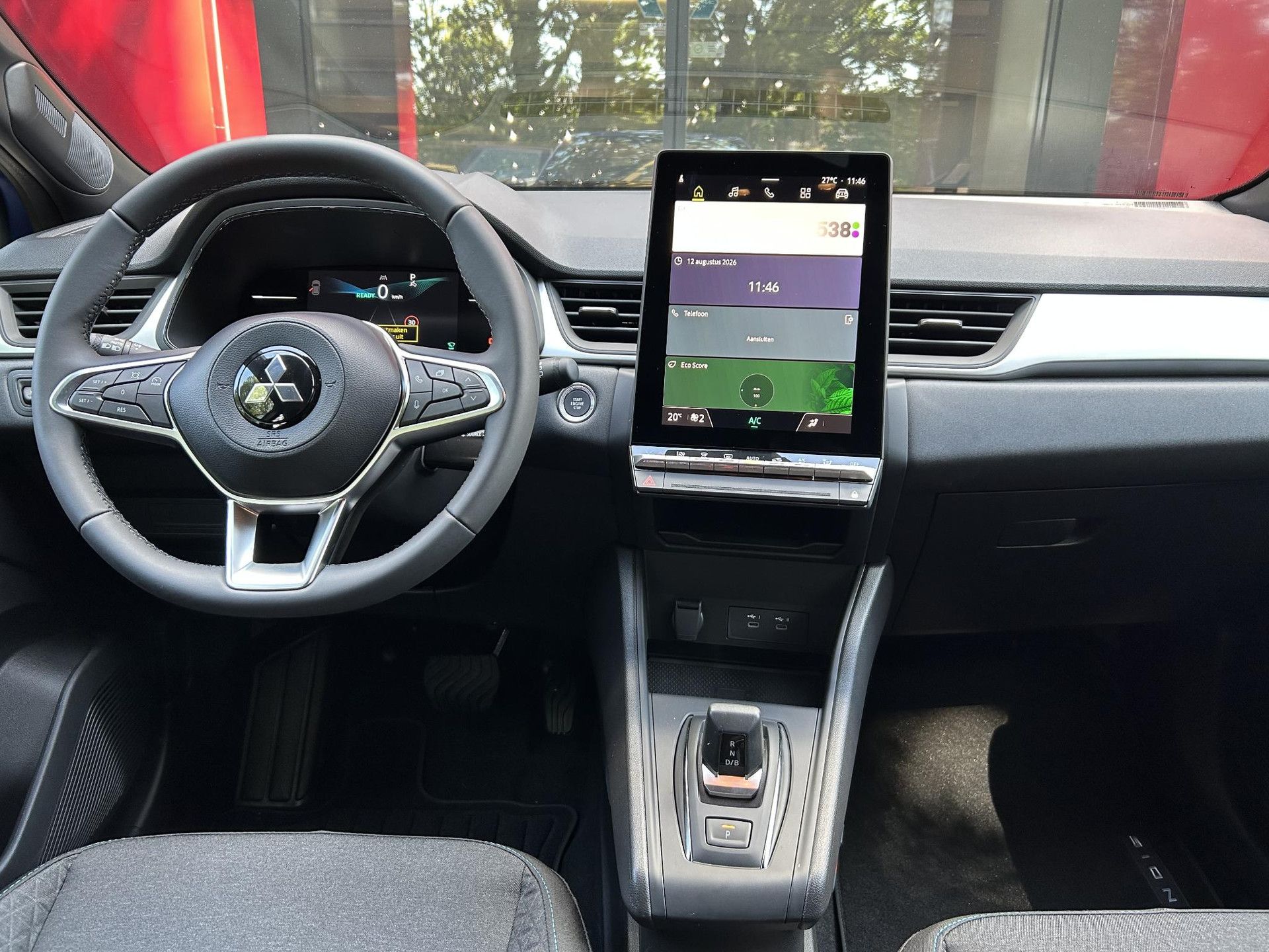 Mitsubishi Grandis met kenteken KNV-41-R – interieur