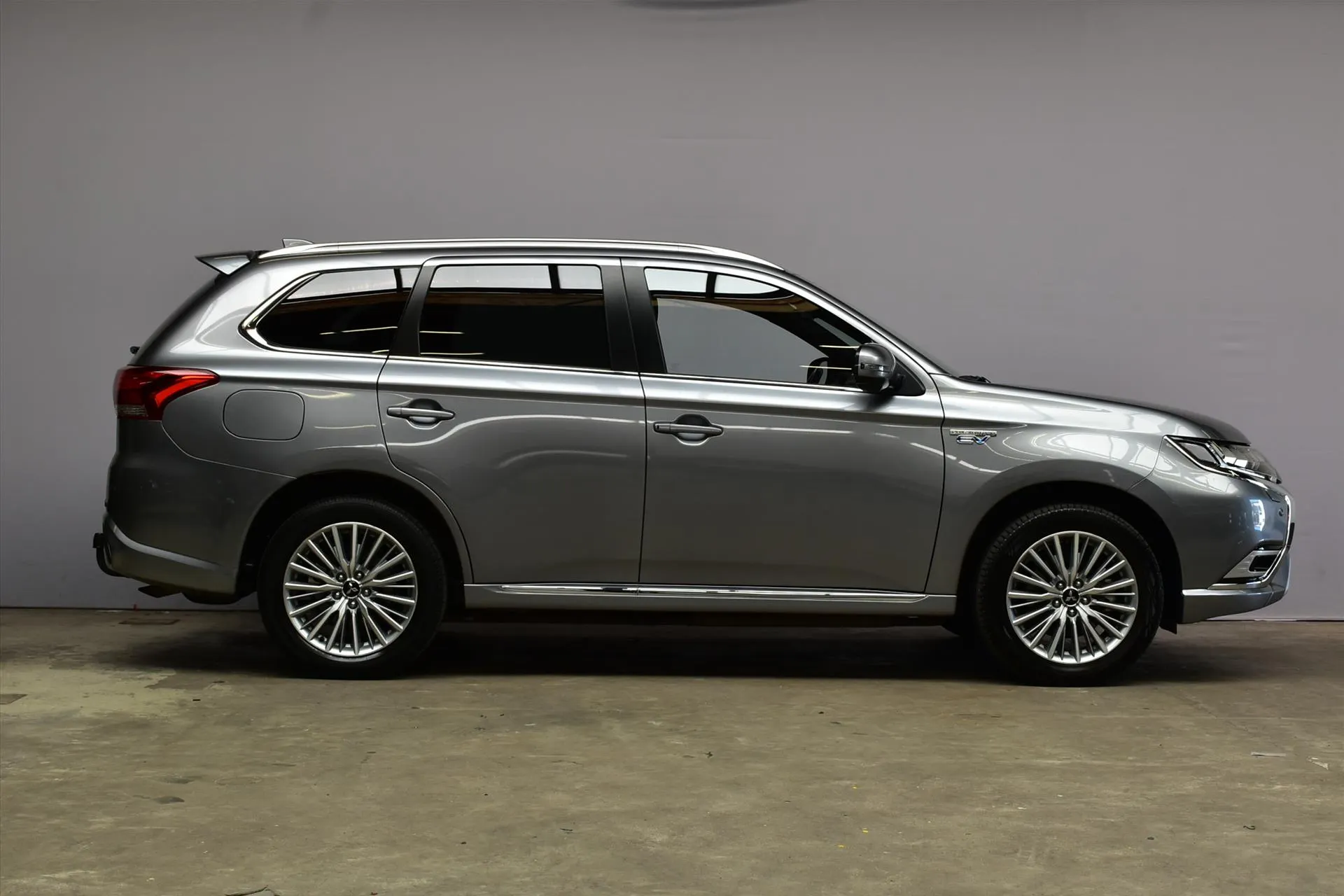 Mitsubishi Outlander met kenteken H-175-PD – dashboard