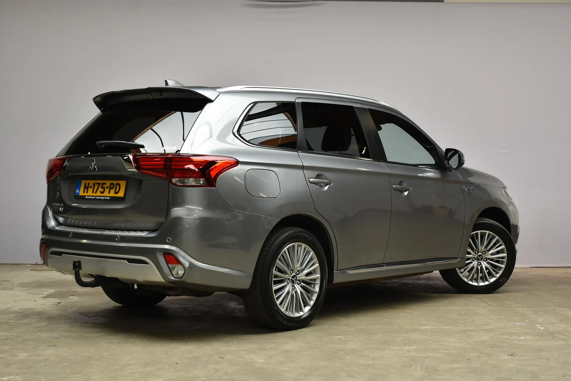 Mitsubishi Outlander met kenteken H-175-PD – detailfoto