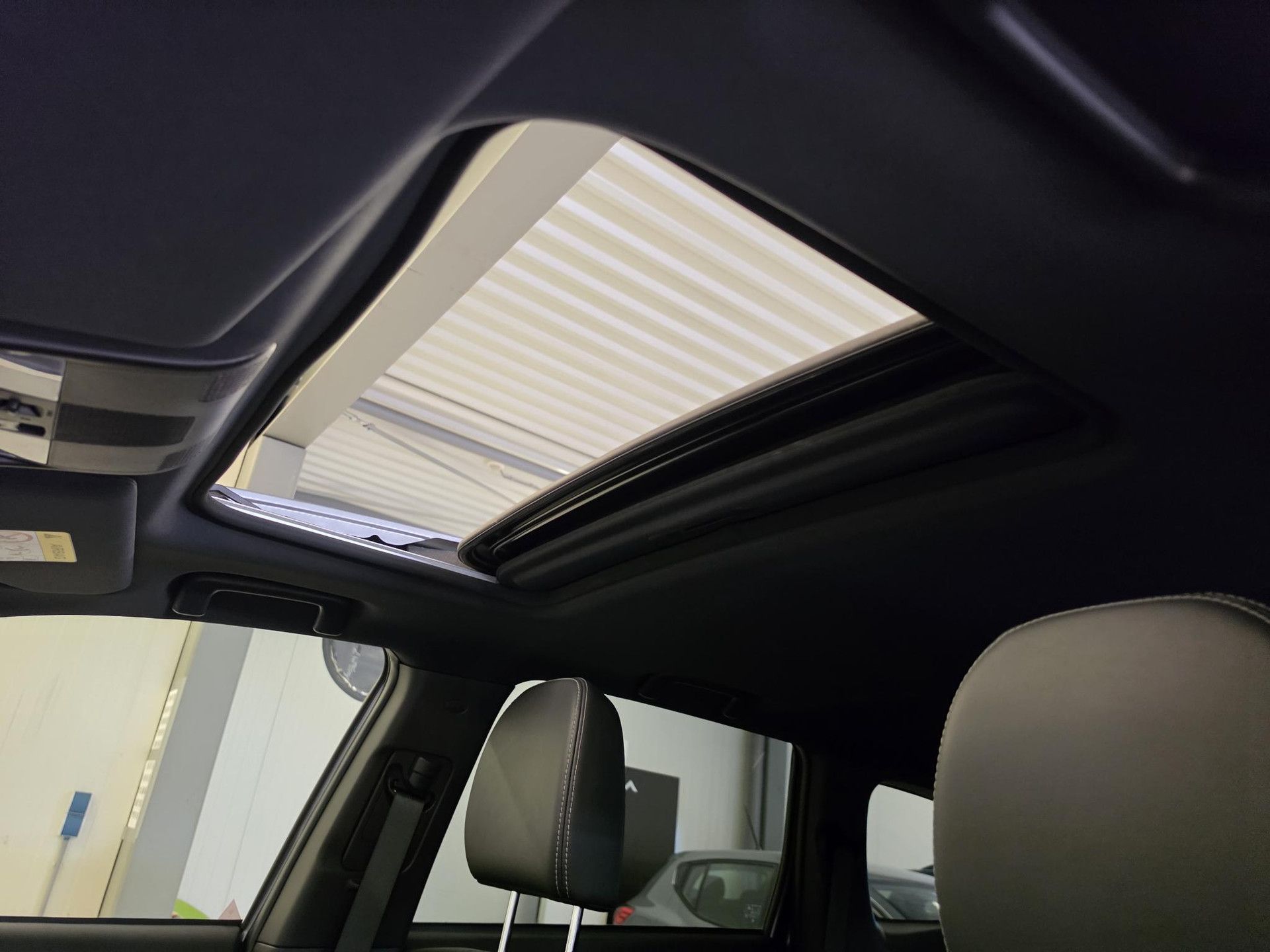 Mitsubishi Outlander met kenteken JPL-20-Z – dashboard