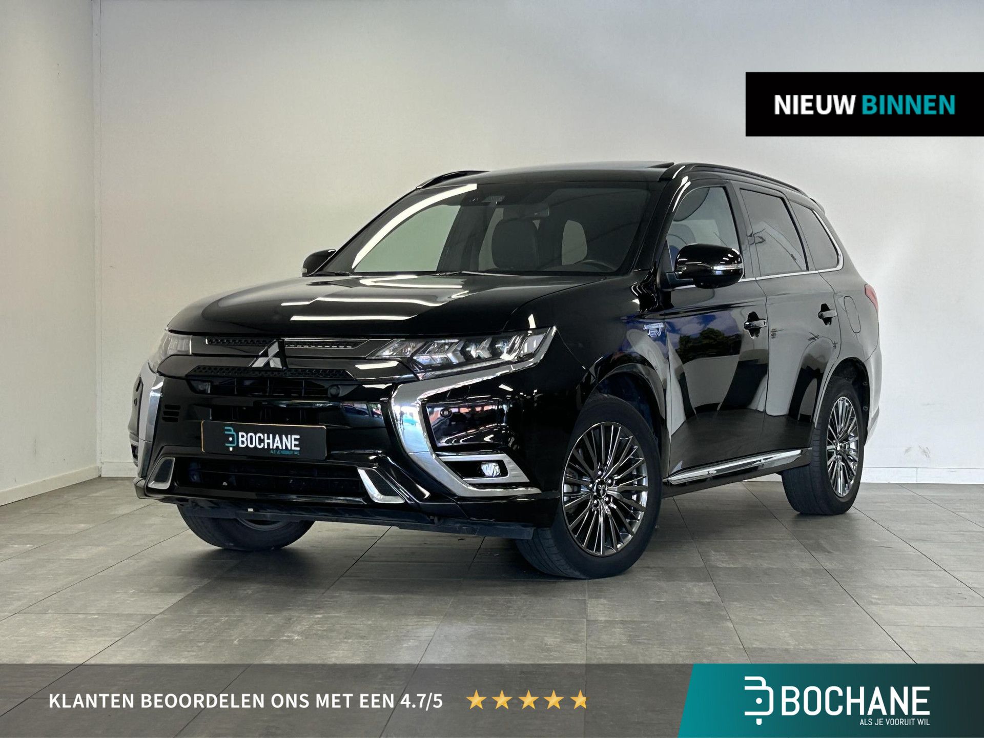 Mitsubishi Outlander met kenteken XG-656-V – vooraanzicht