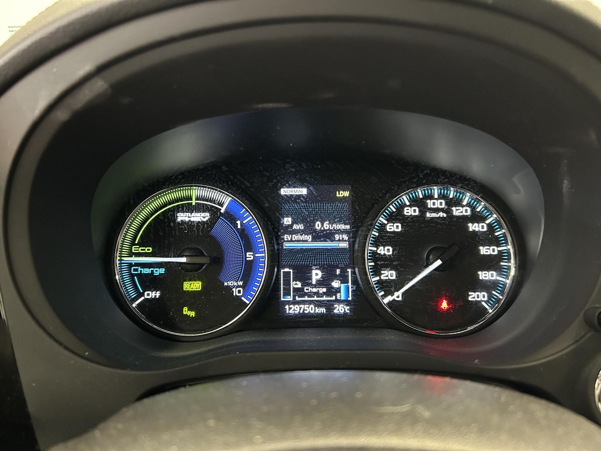 Mitsubishi Outlander met kenteken XG-656-V – dashboard
