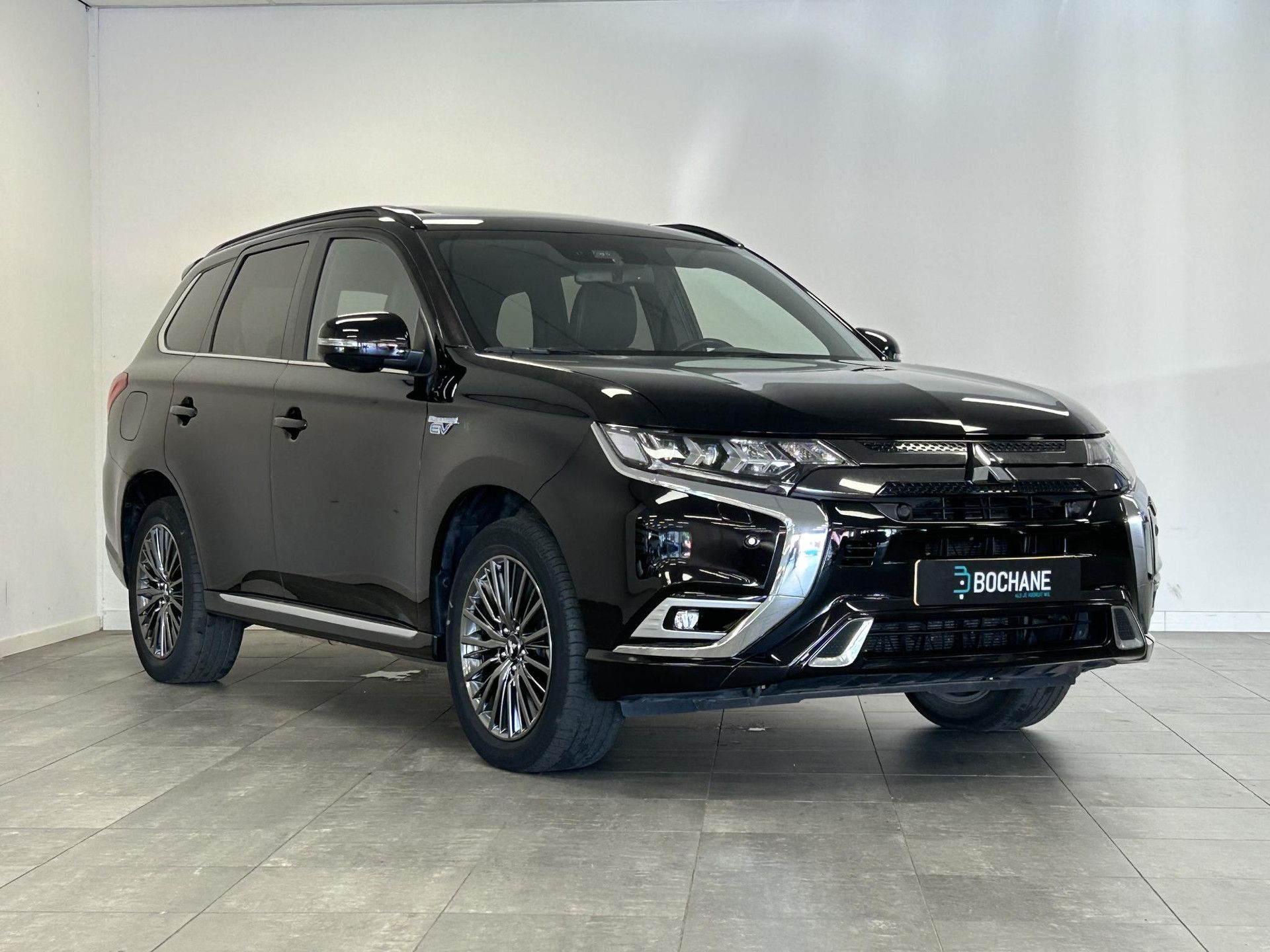 Mitsubishi Outlander met kenteken XG-656-V – detailfoto