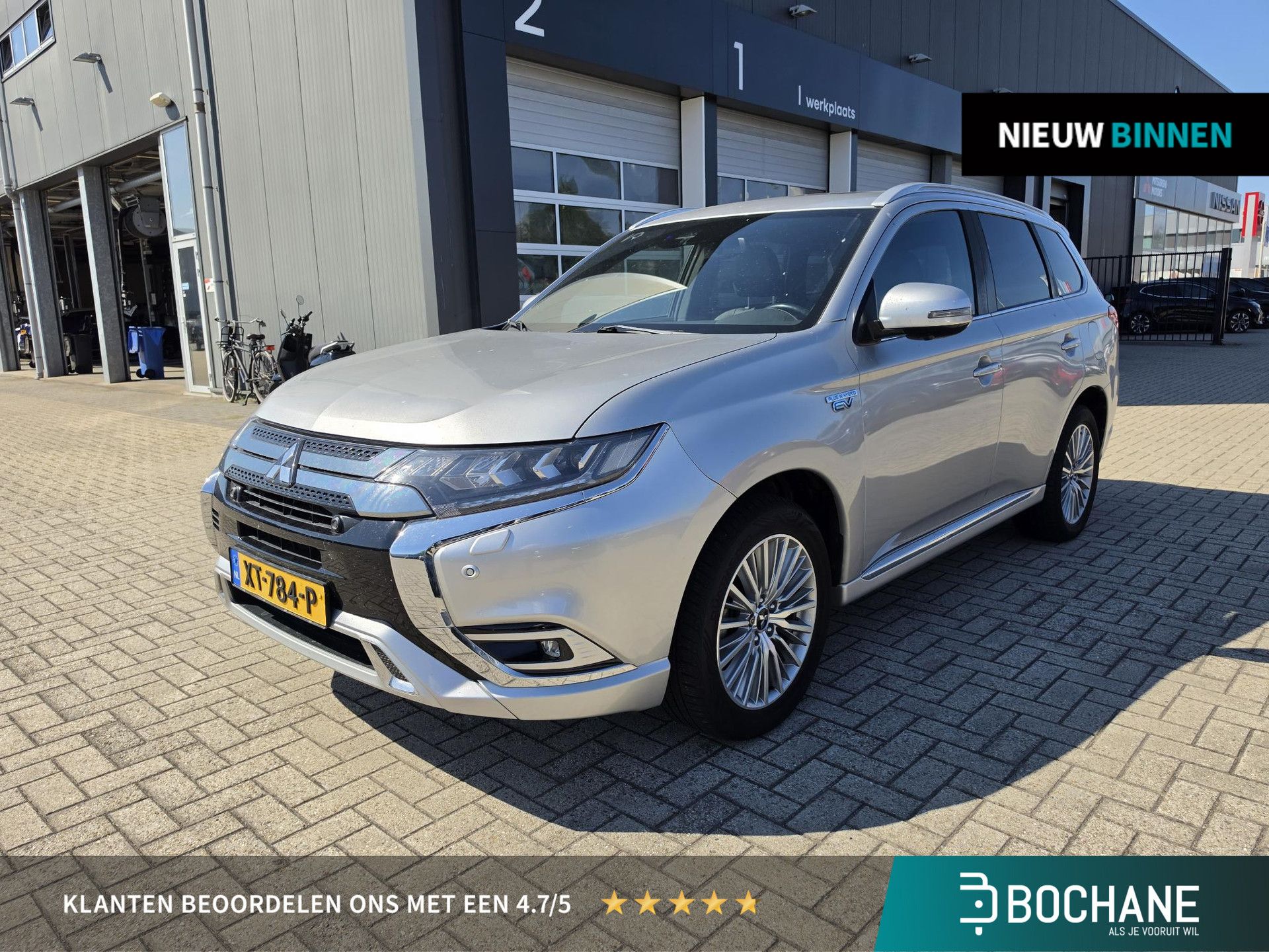 Mitsubishi Outlander met kenteken XT-784-P – vooraanzicht
