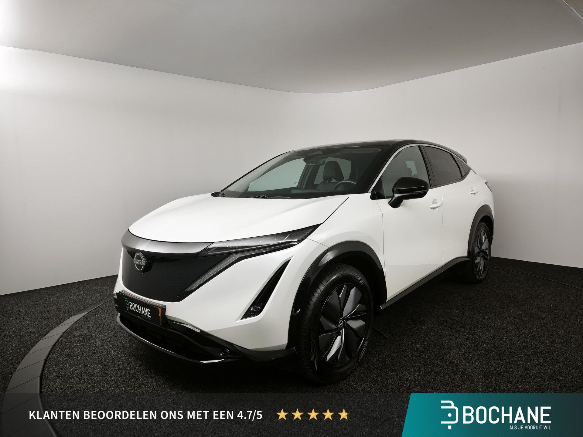 Nissan ARIYA met kenteken T-598-XZ – vooraanzicht