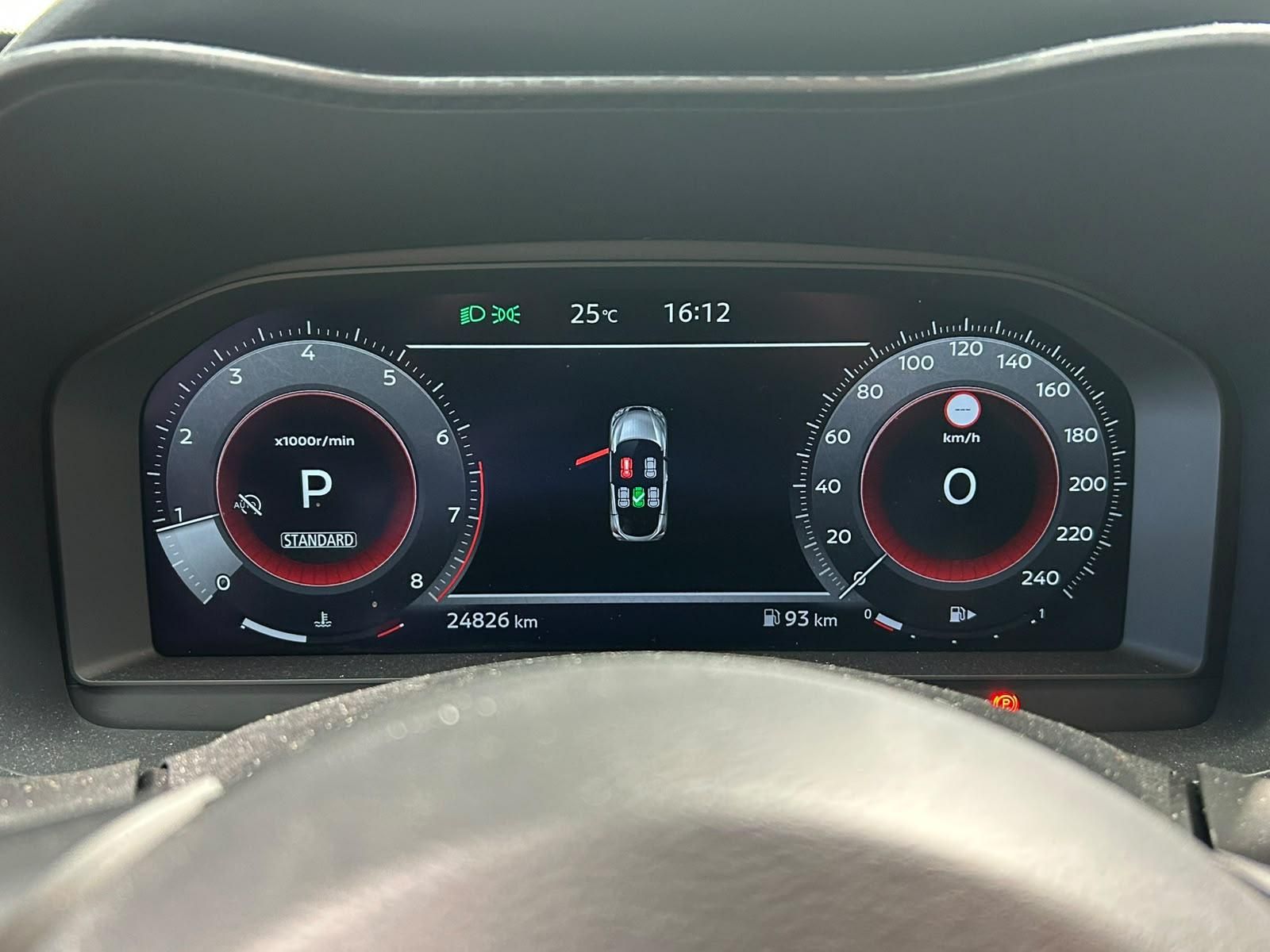 Nissan Juke met kenteken JKR-55-J – interieur