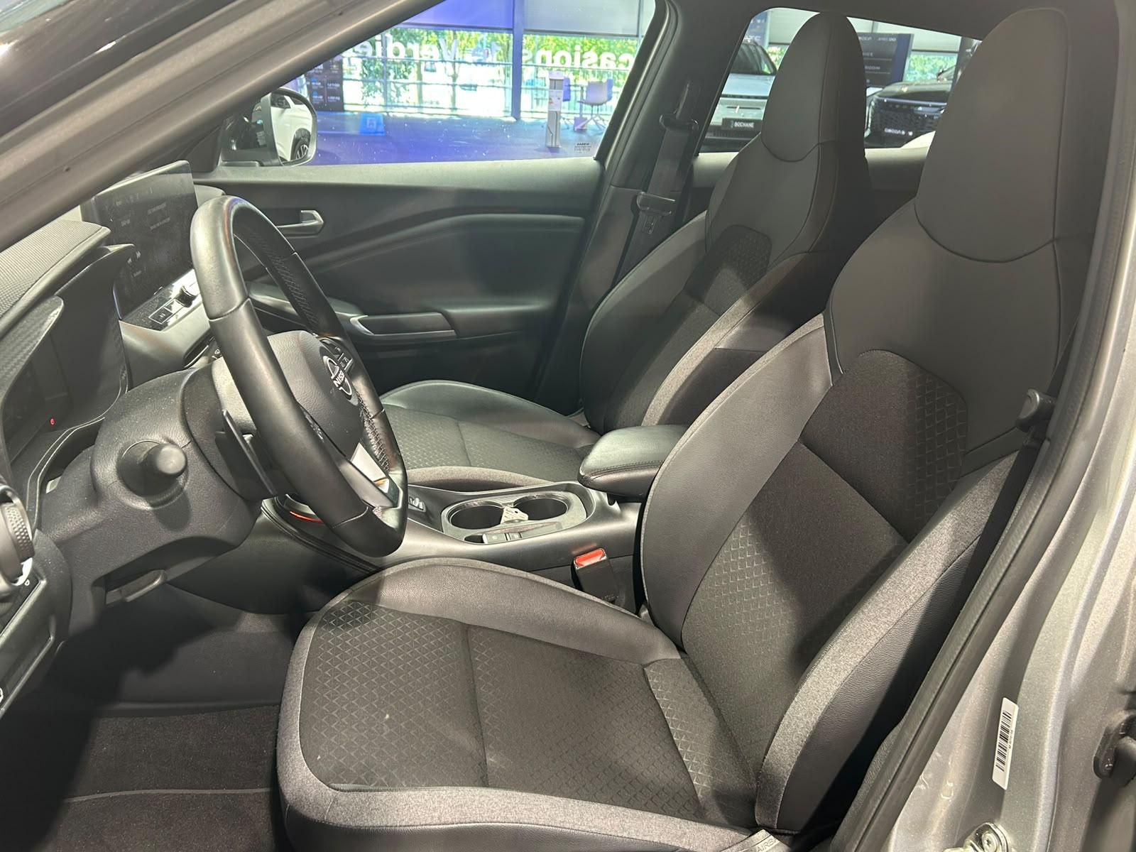 Nissan Juke met kenteken JKR-55-J – dashboard