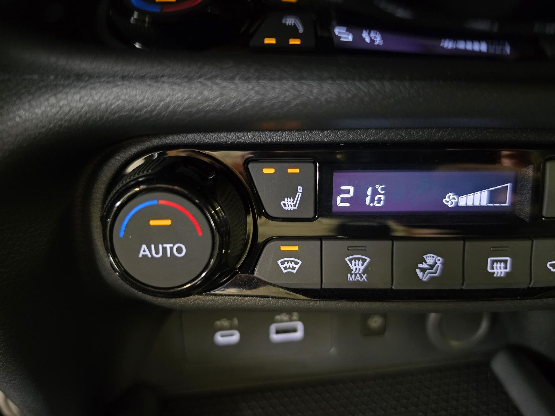 Nissan Juke met kenteken KSL-31-S – interieur