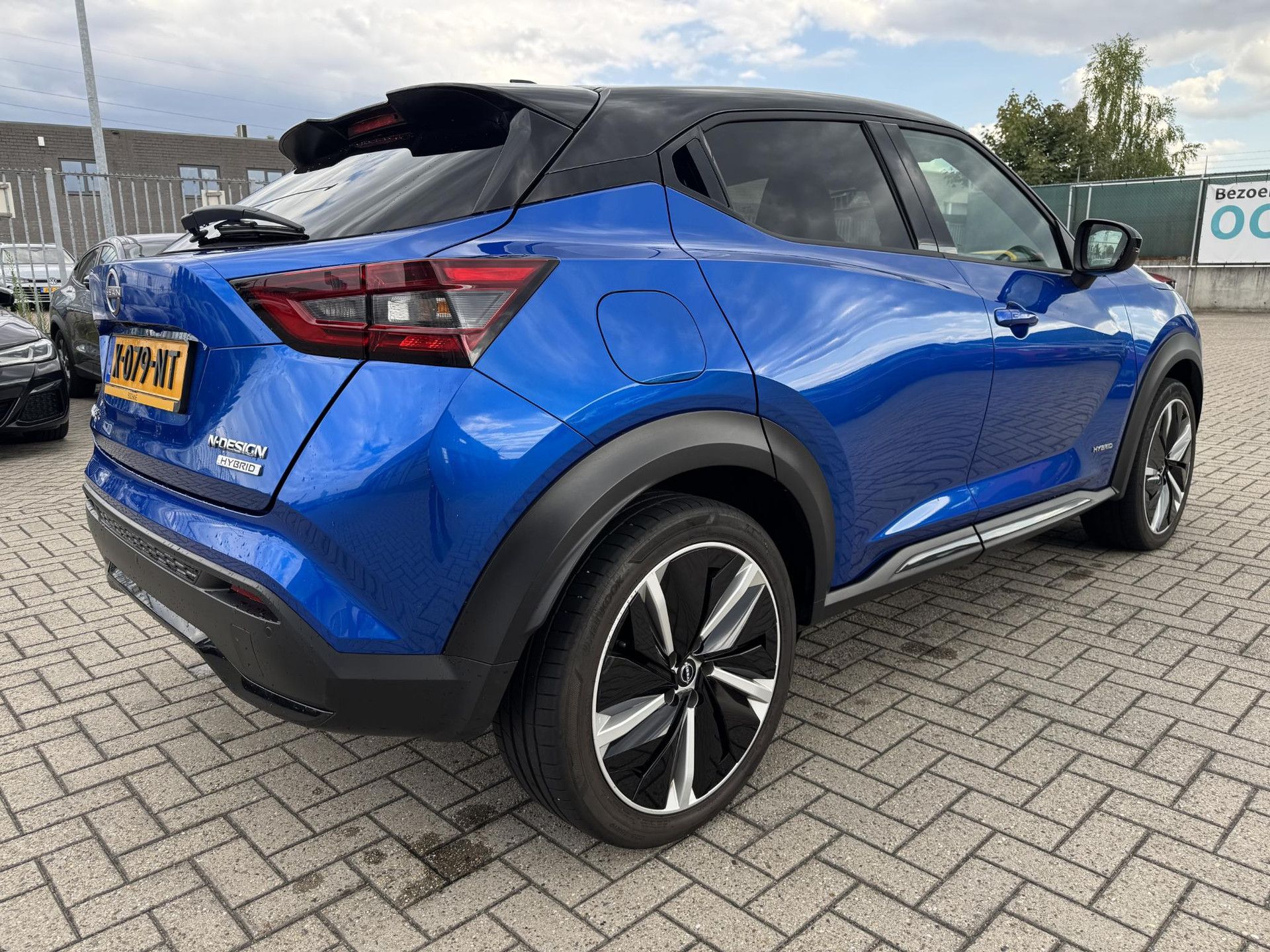 Nissan Juke met kenteken X-079-NT – achteraanzicht