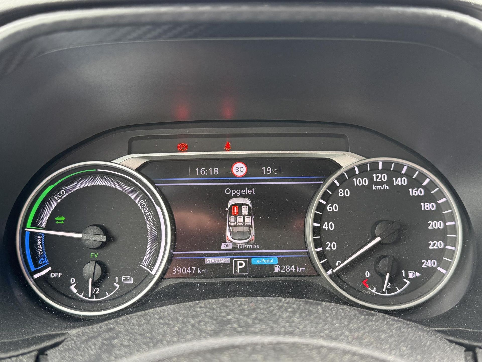 Nissan Juke met kenteken X-079-NT – dashboard