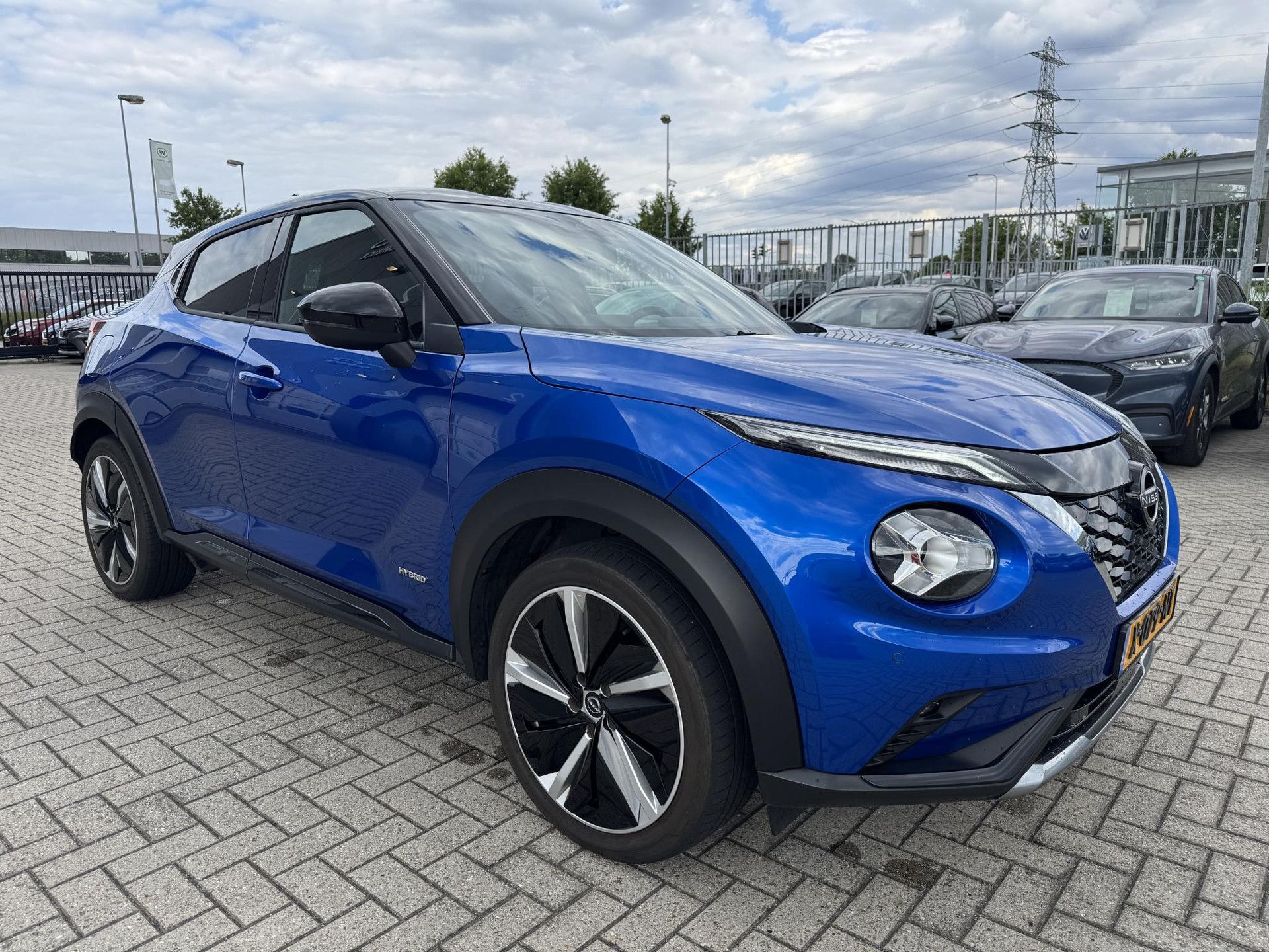 Nissan Juke met kenteken X-079-NT – detailfoto