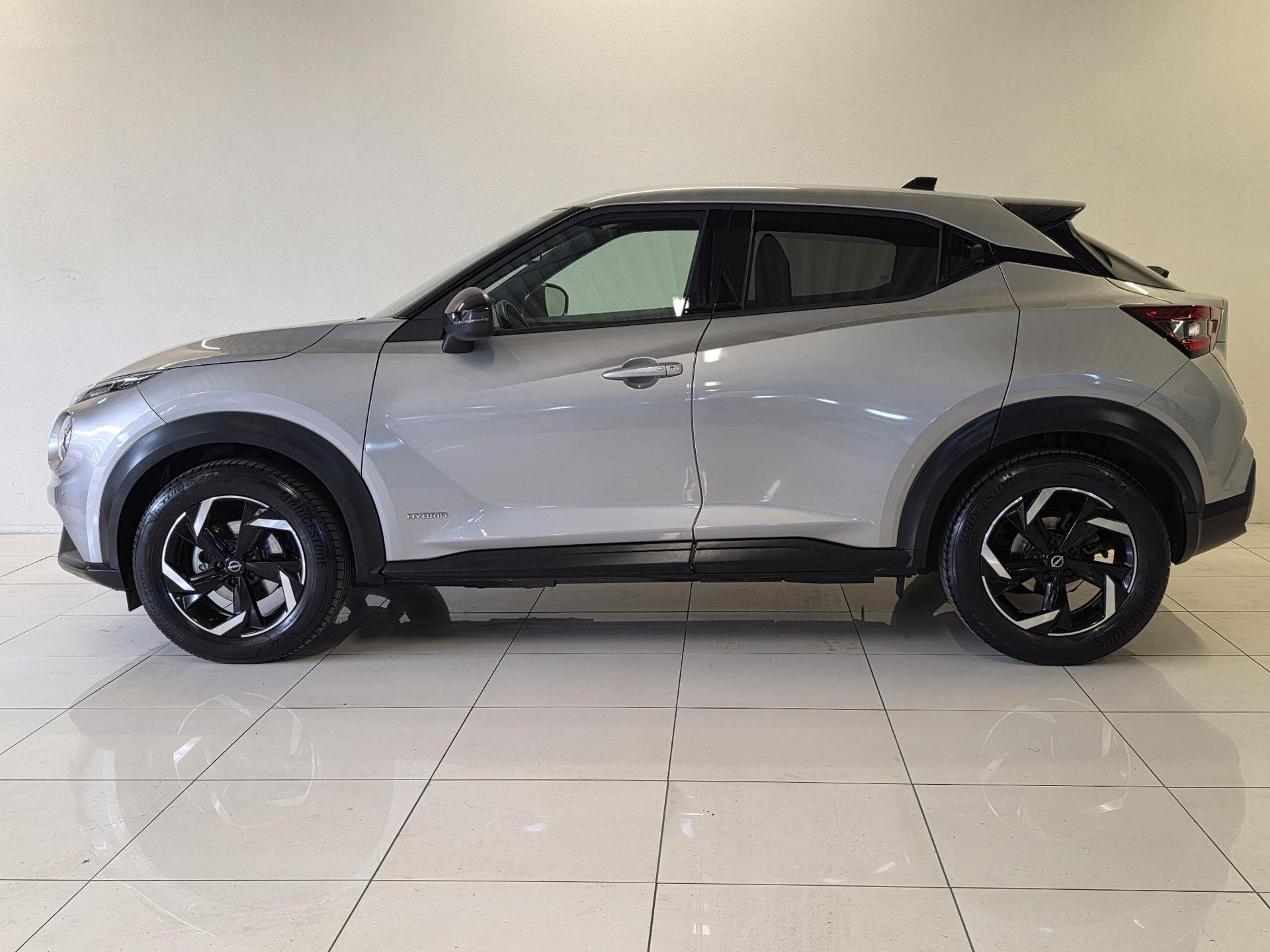 Nissan Juke met kenteken X-689-GZ – dashboard