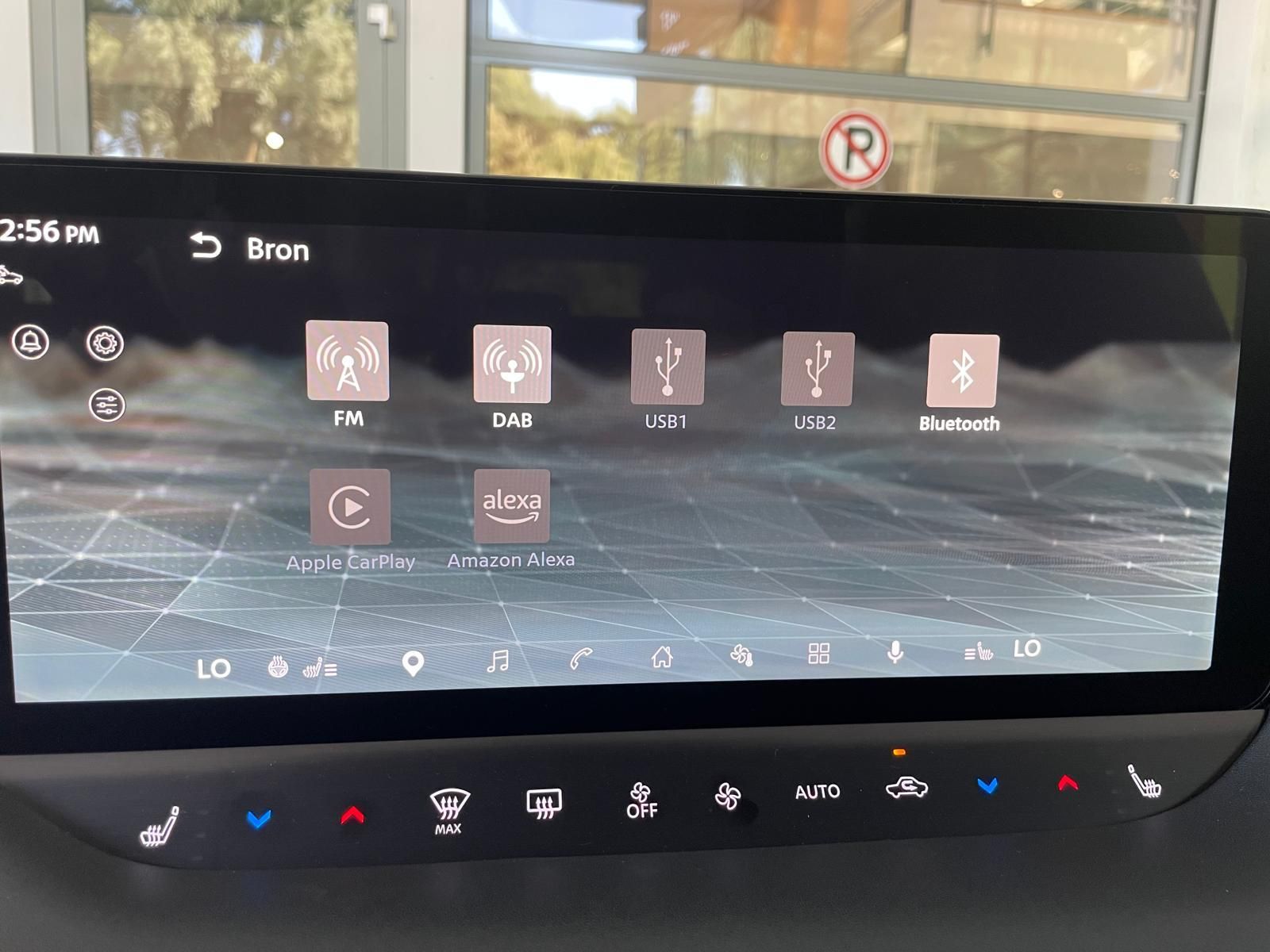 Nissan Leaf met kenteken KLG-14-V – interieur