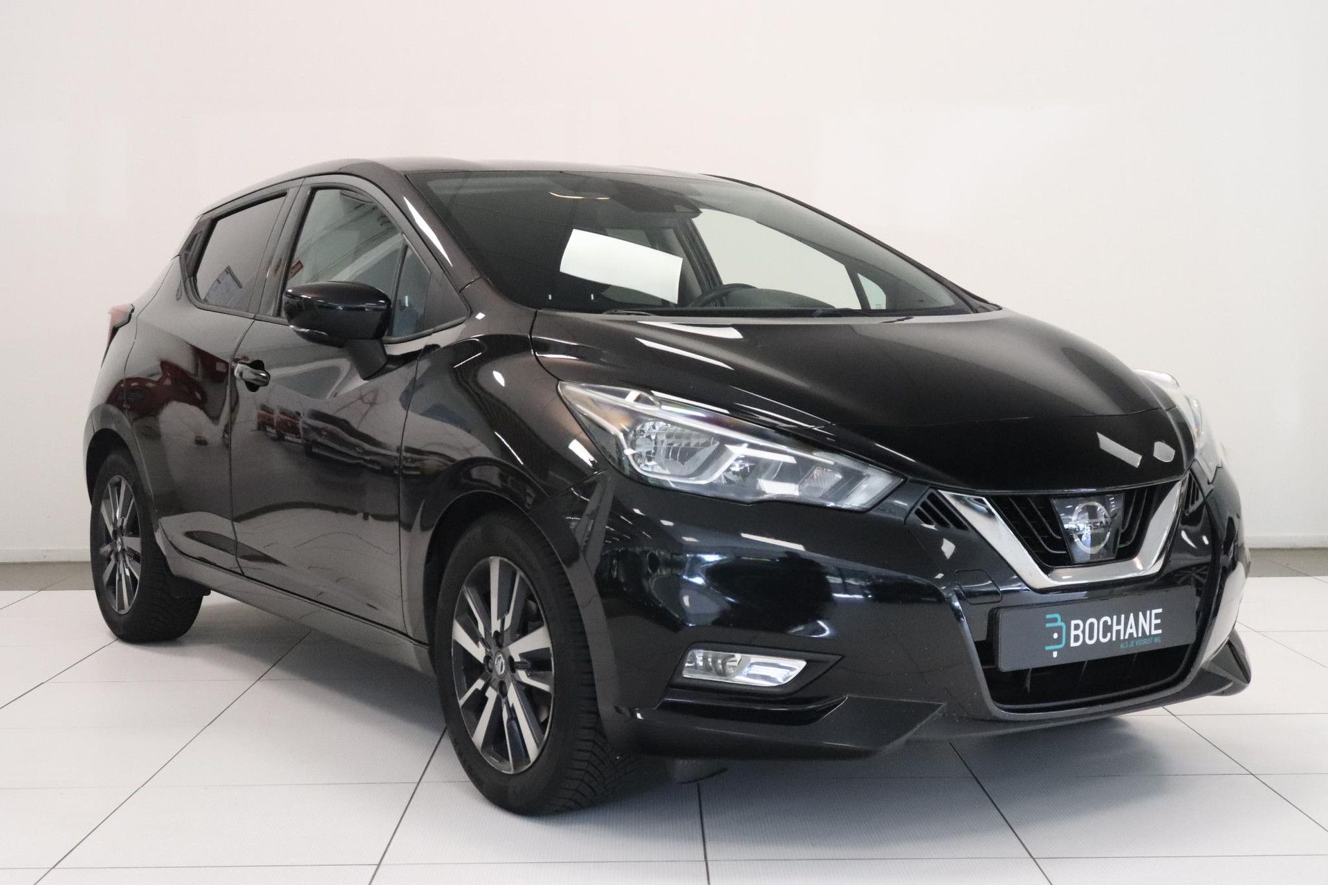 Nissan Micra met kenteken ZL-814-T – detailfoto