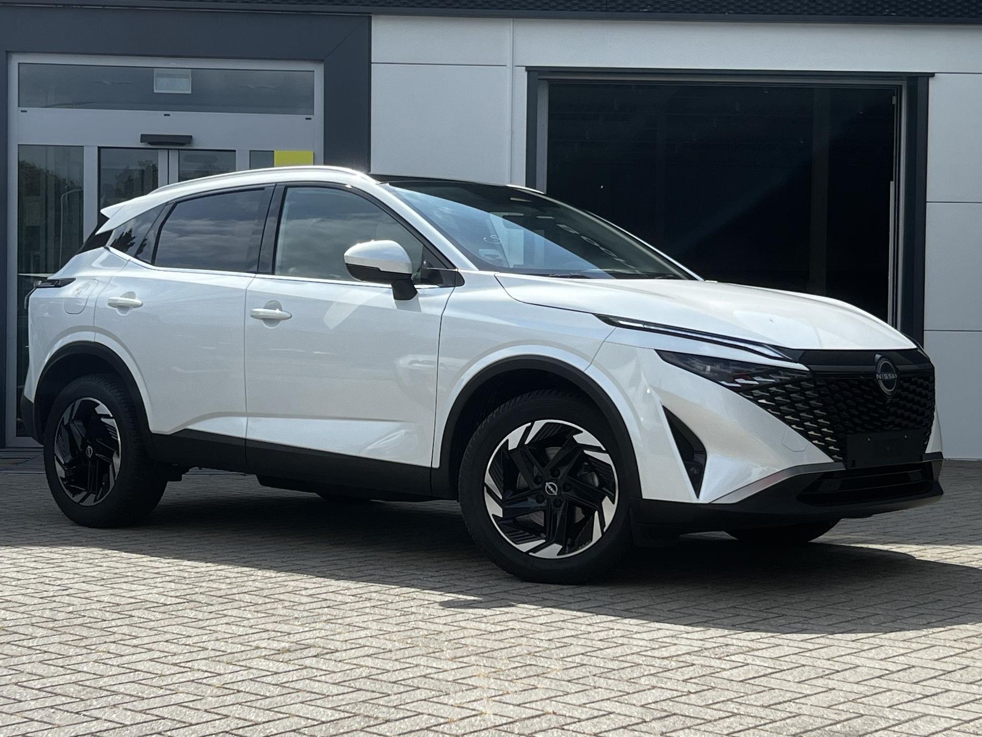 Nissan QASHQAI met kenteken KRV-43-Z – detailfoto