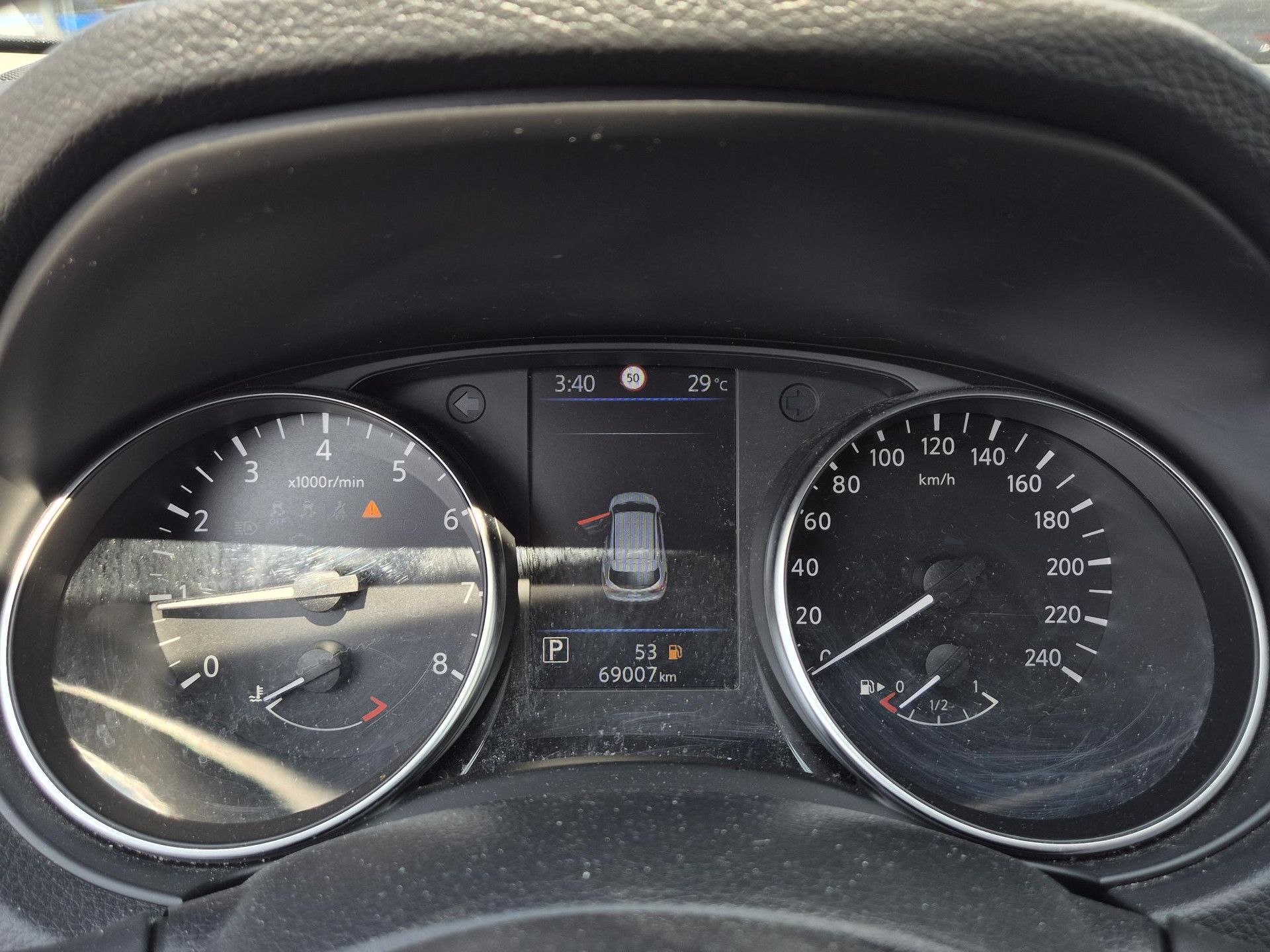 Nissan QASHQAI met kenteken N-268-JF – dashboard