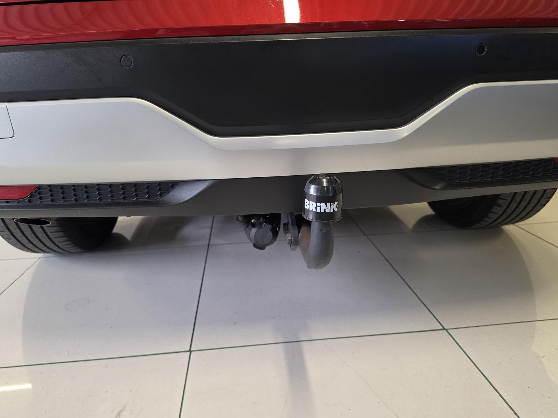 Nissan QASHQAI met kenteken P-002-NB – achteraanzicht