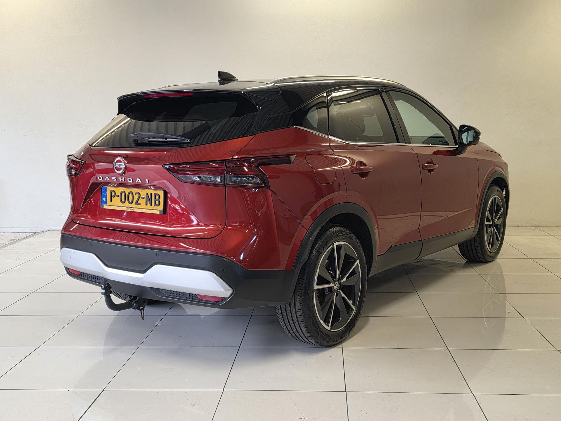 Nissan QASHQAI met kenteken P-002-NB – detailfoto