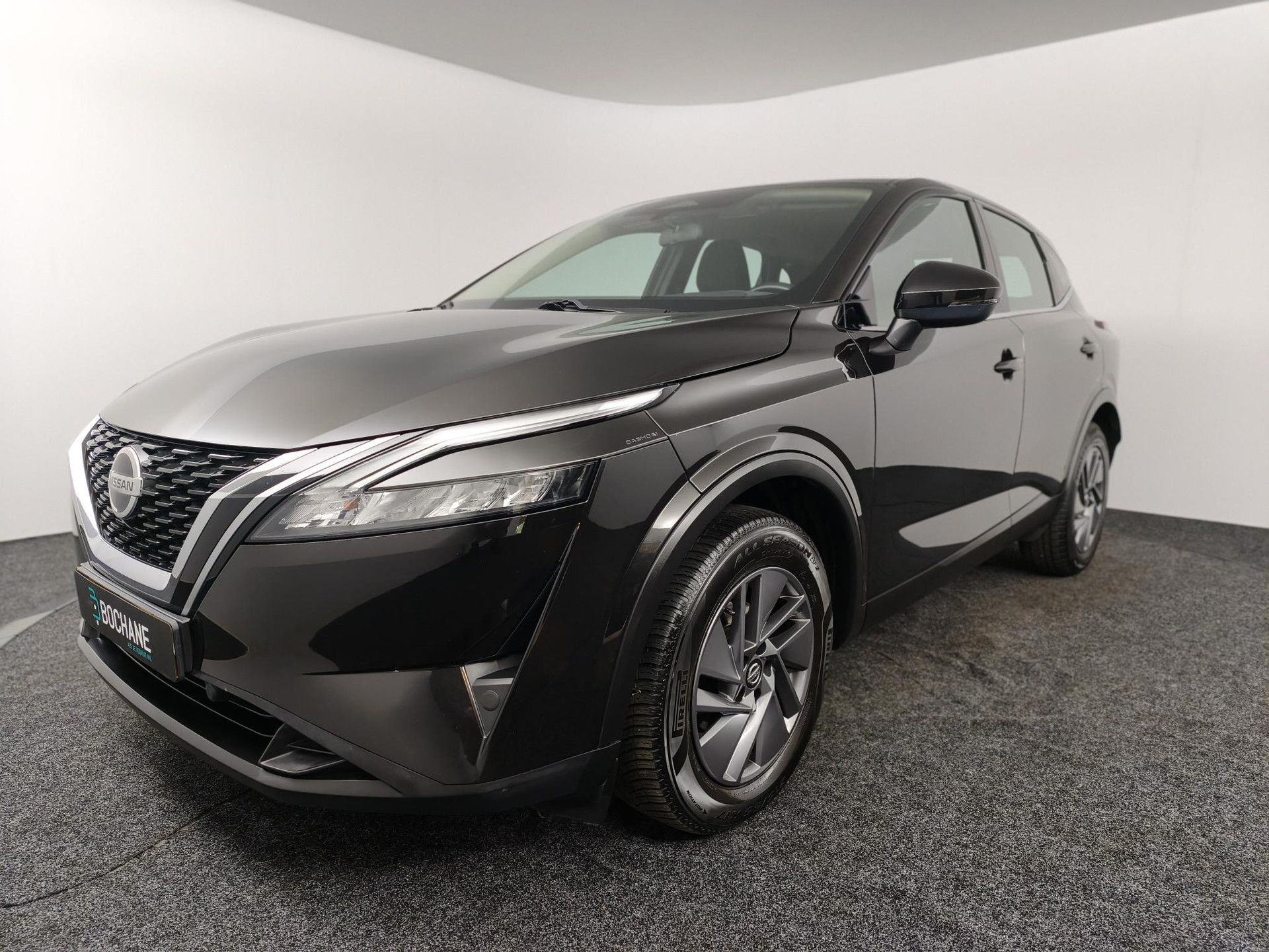 Nissan QASHQAI met kenteken P-218-FD – achteraanzicht